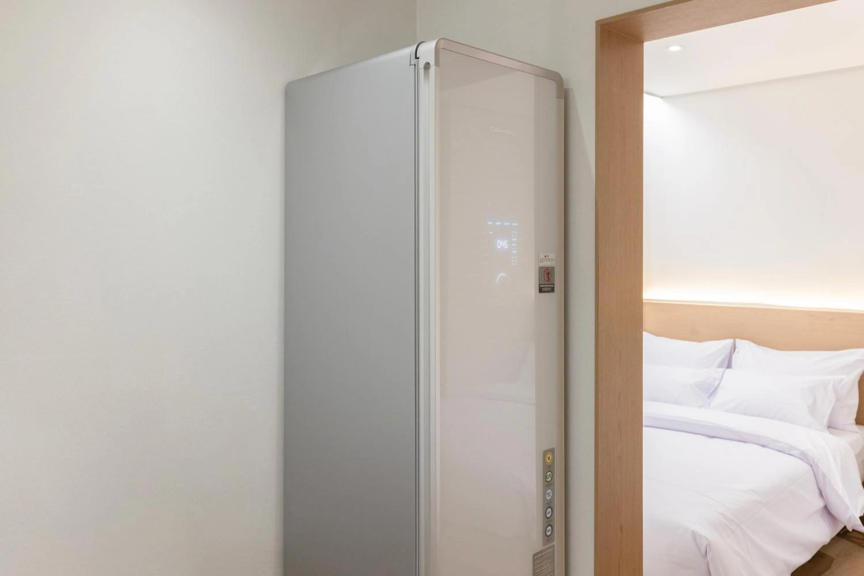 wardrobe, Bed in From H US Hotel with Aank Seoul Gangseo Hwagok