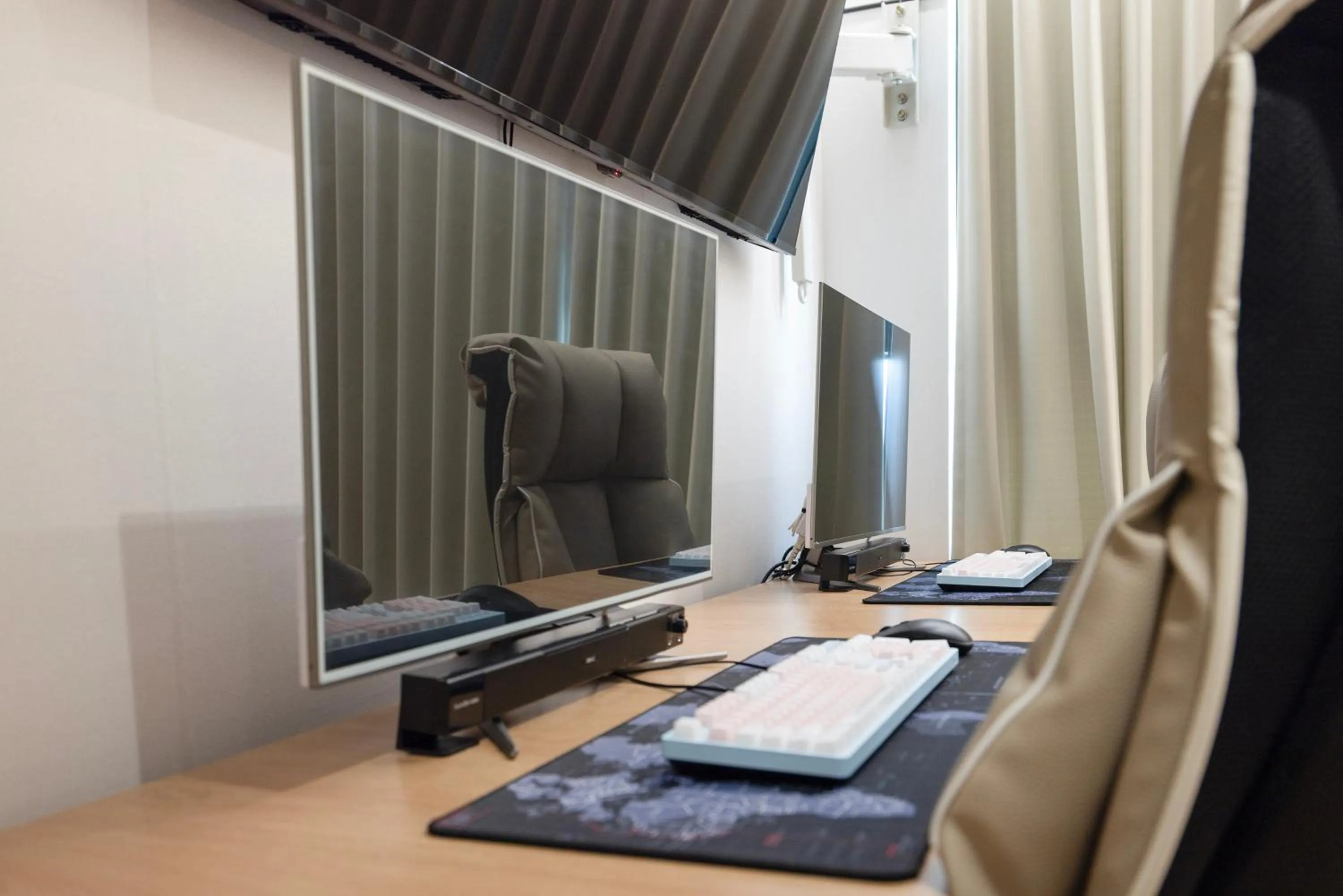 TV and multimedia in From H US Hotel with Aank Seoul Gangseo Hwagok