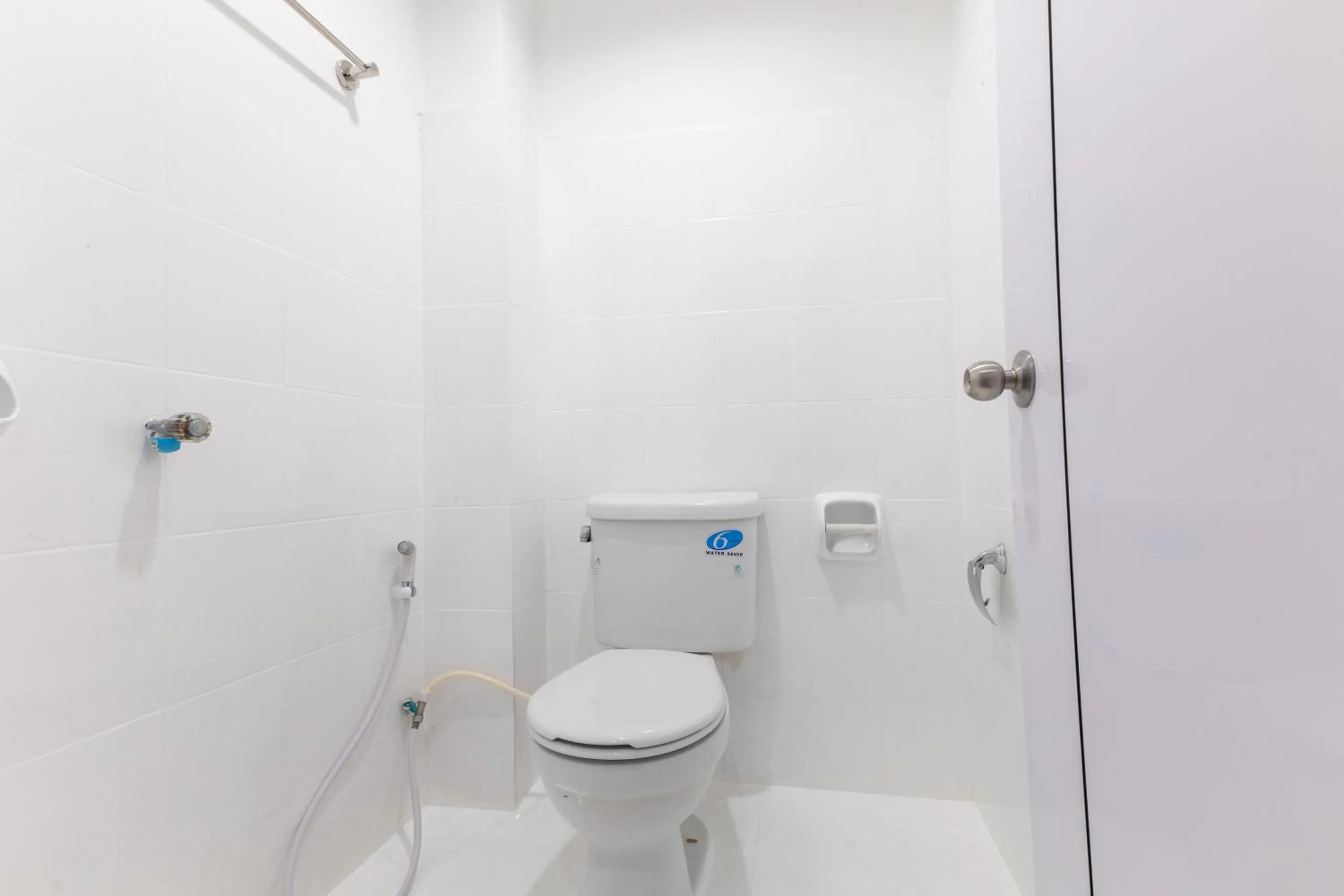 Toilet in Calmly Stay Ratchada