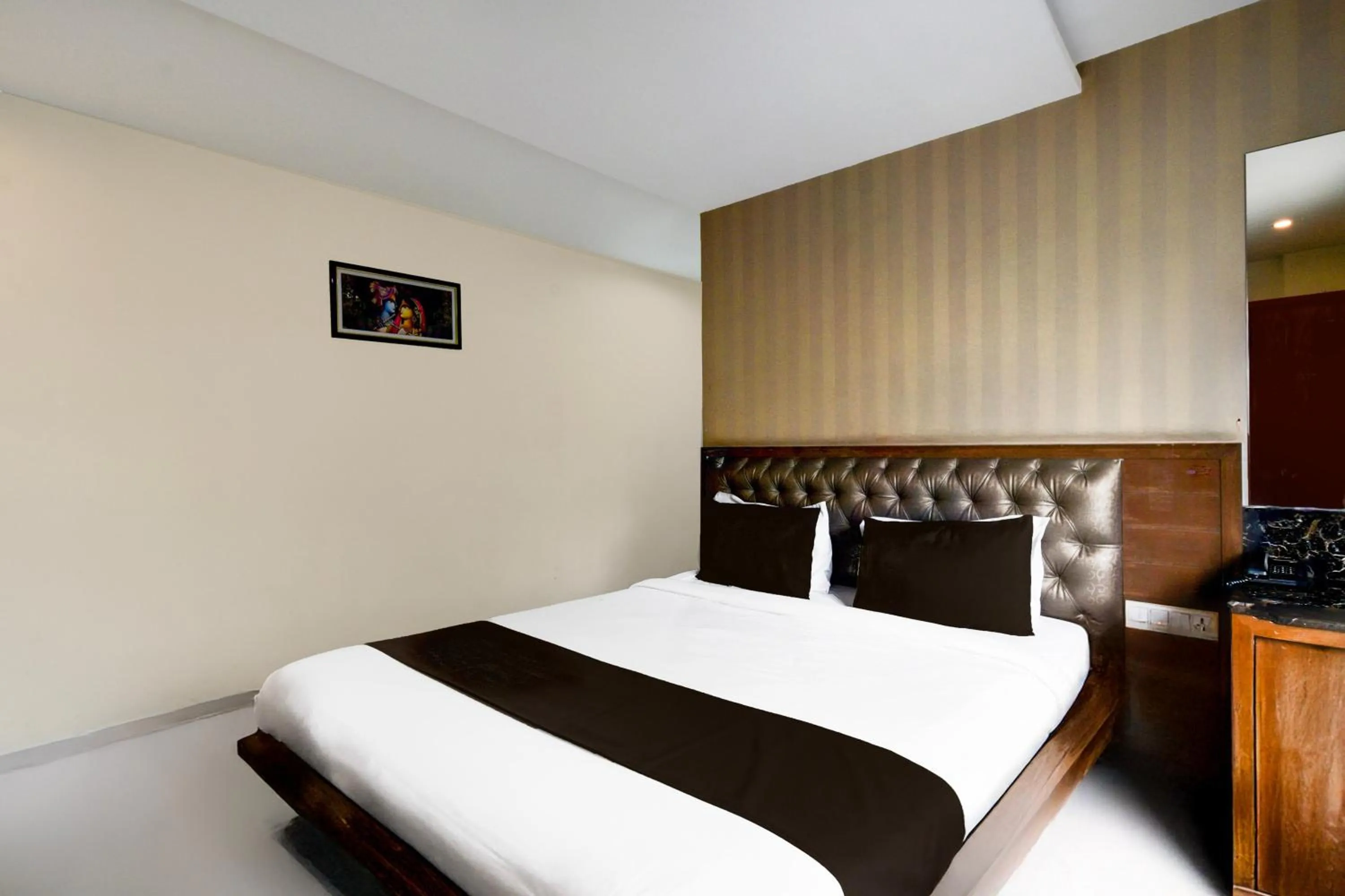 Bedroom in Townhouse Kothapet Formerly Surabhi Elite