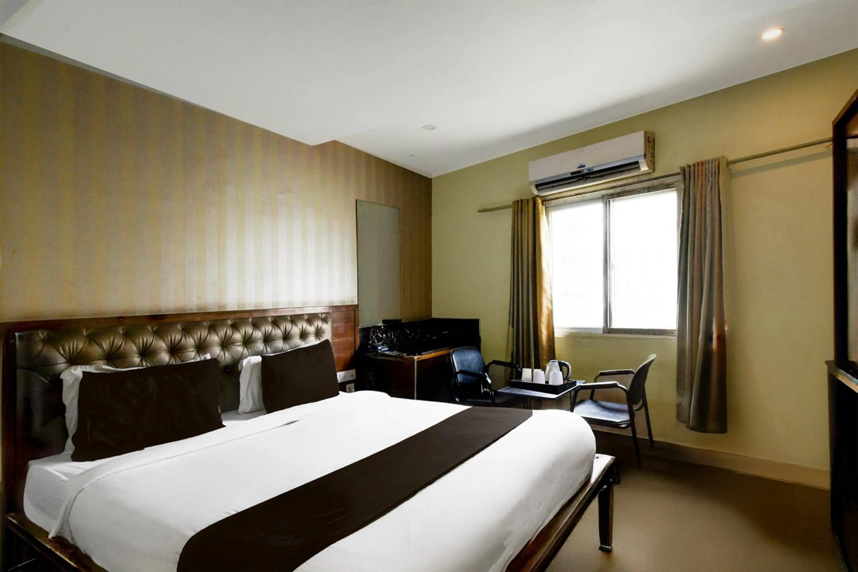 Bedroom in Townhouse Kothapet Formerly Surabhi Elite