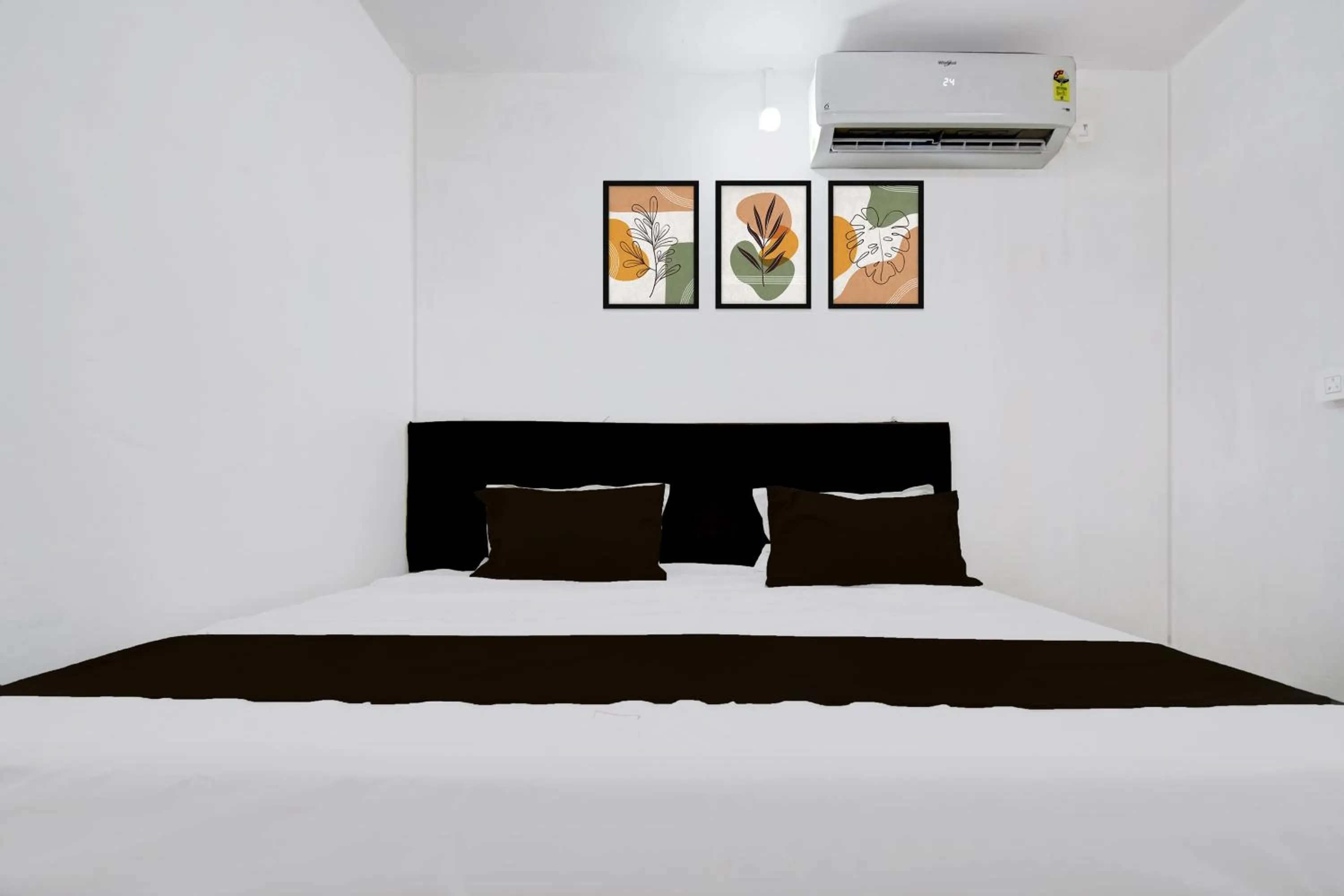 Bedroom, Bed in Super Hotel O Gaya Railway Junction Formerly Family Guest House