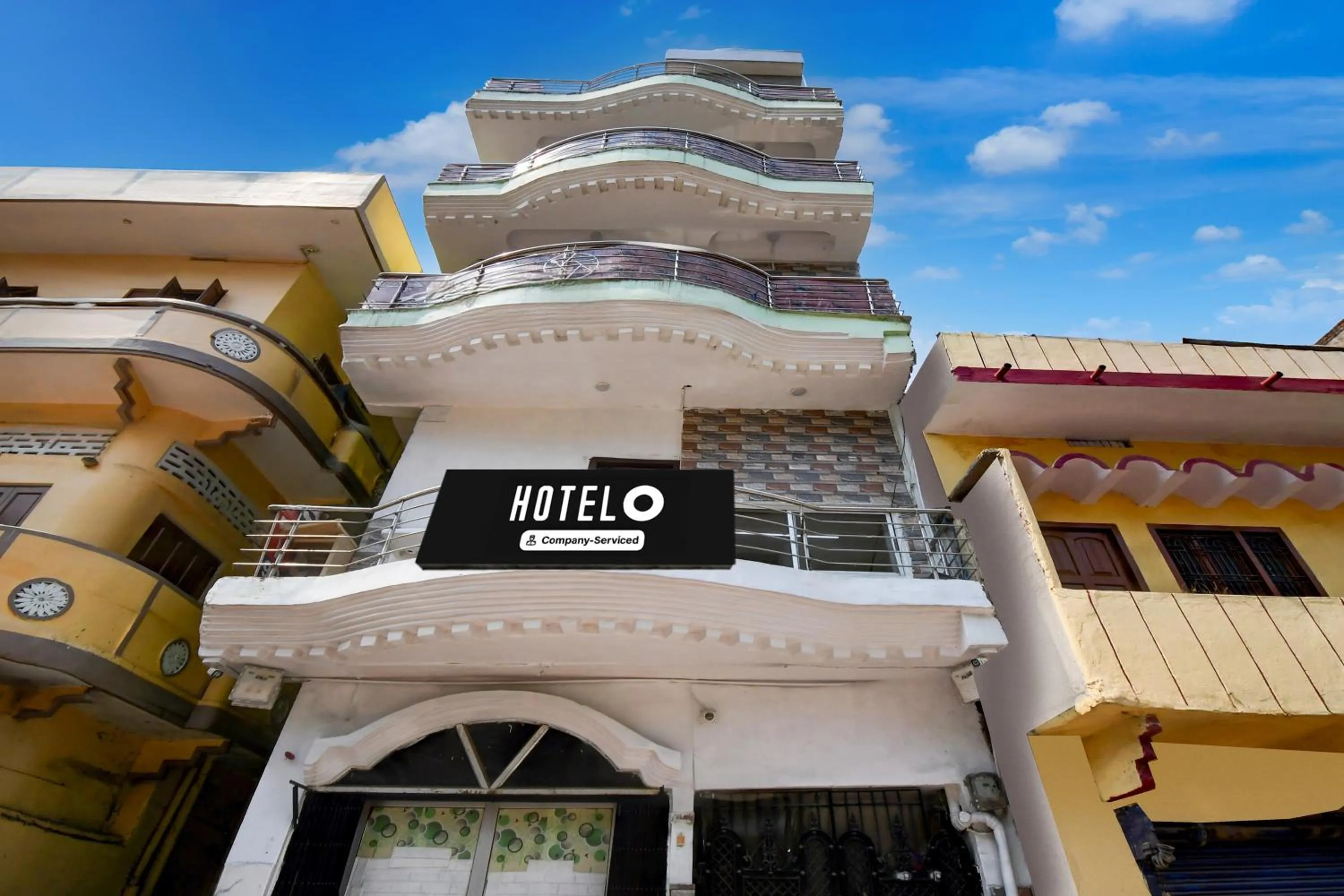 Facade/entrance in Super Hotel O Gaya Railway Junction Formerly Family Guest House