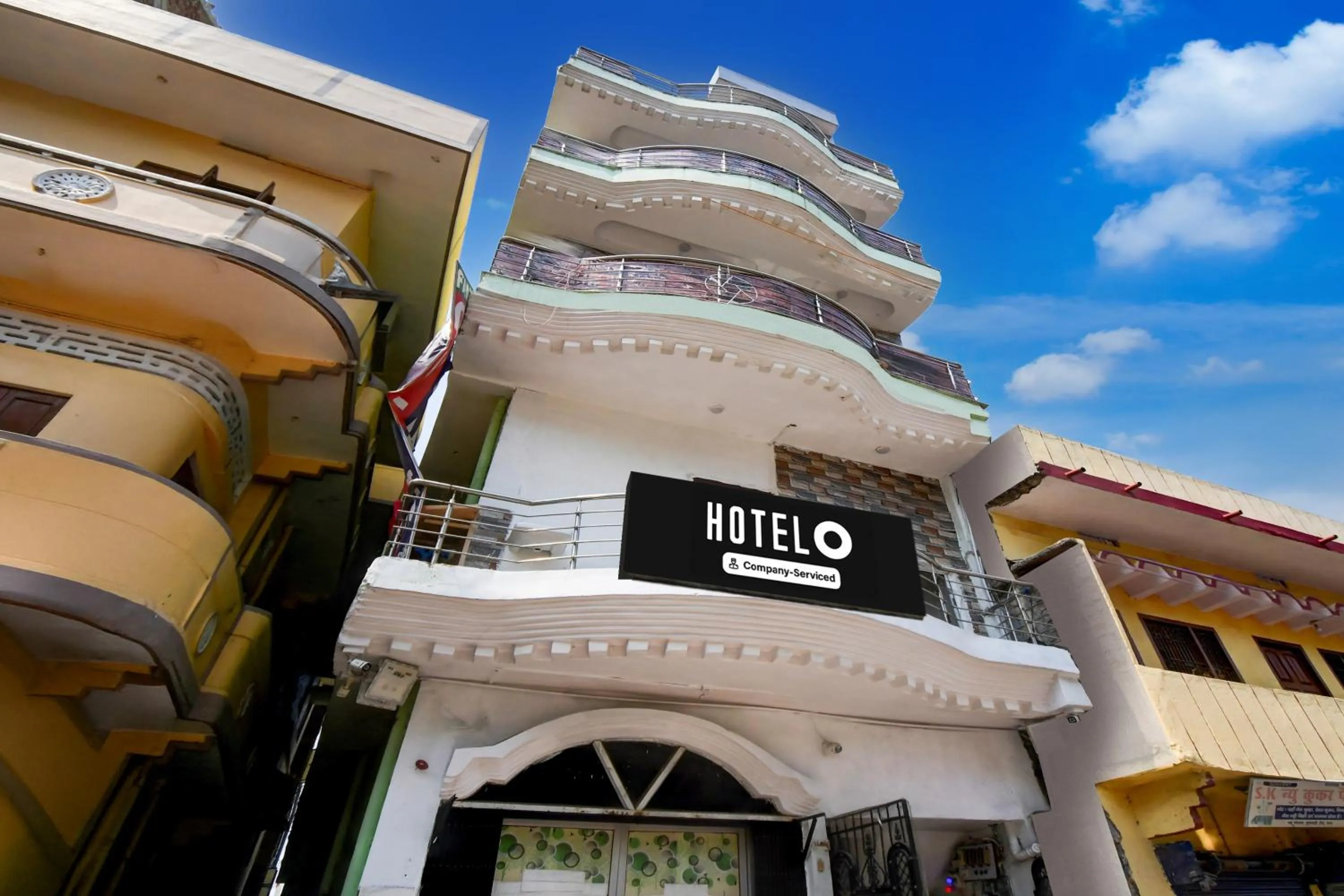 Facade/entrance in Hotel O Gaya Railway Junction Formerly Family Guest House