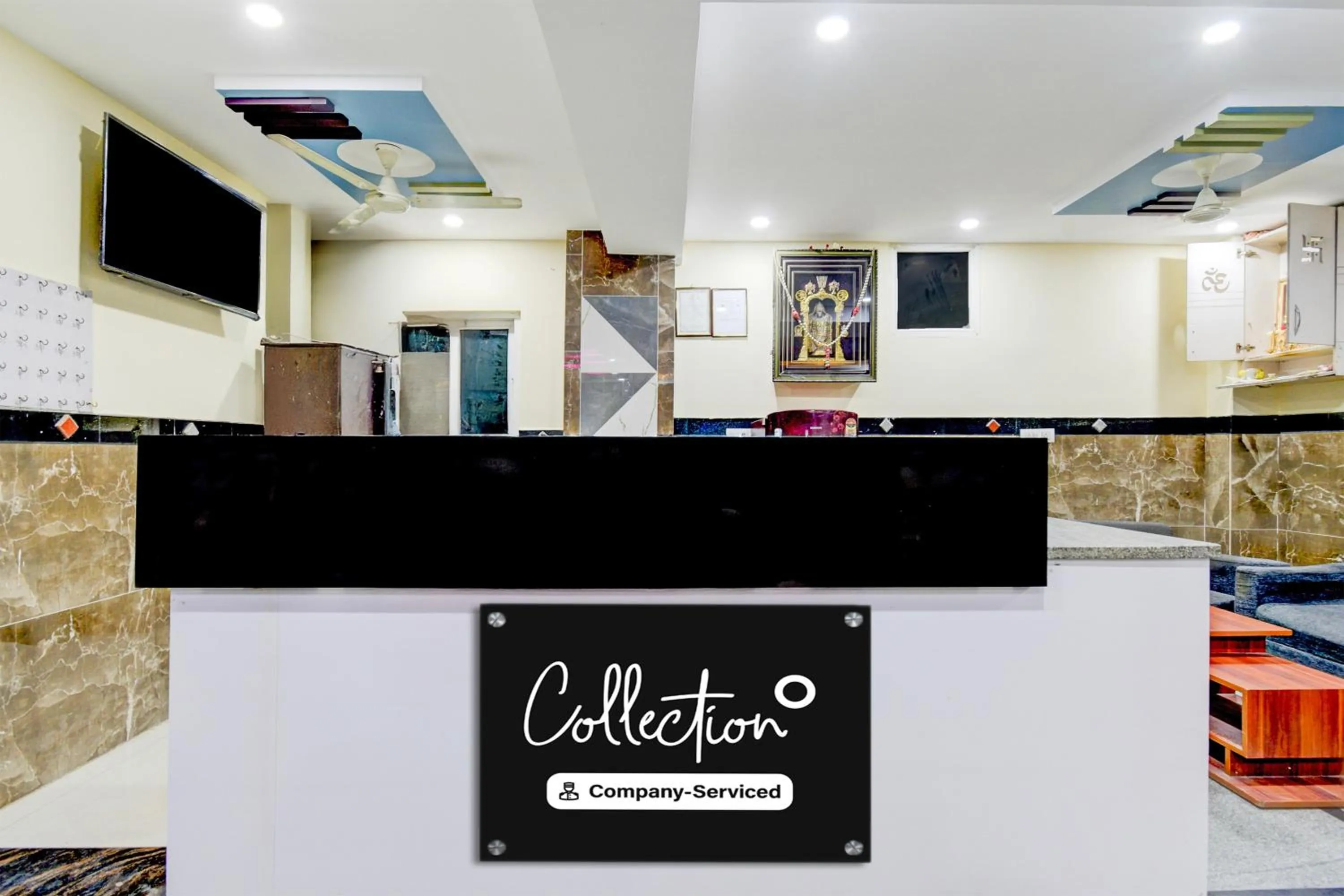 Lobby or reception in Super Collection O Khajaguda Hills Formerly Sri Balaji Luxary Rooms