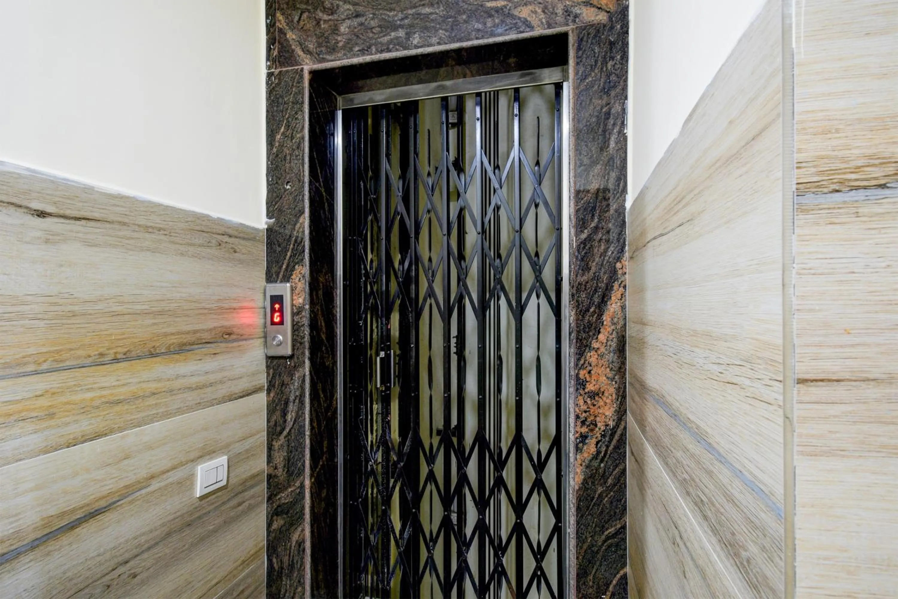 Lobby or reception in Super Collection O Khajaguda Hills Formerly Sri Balaji Luxary Rooms