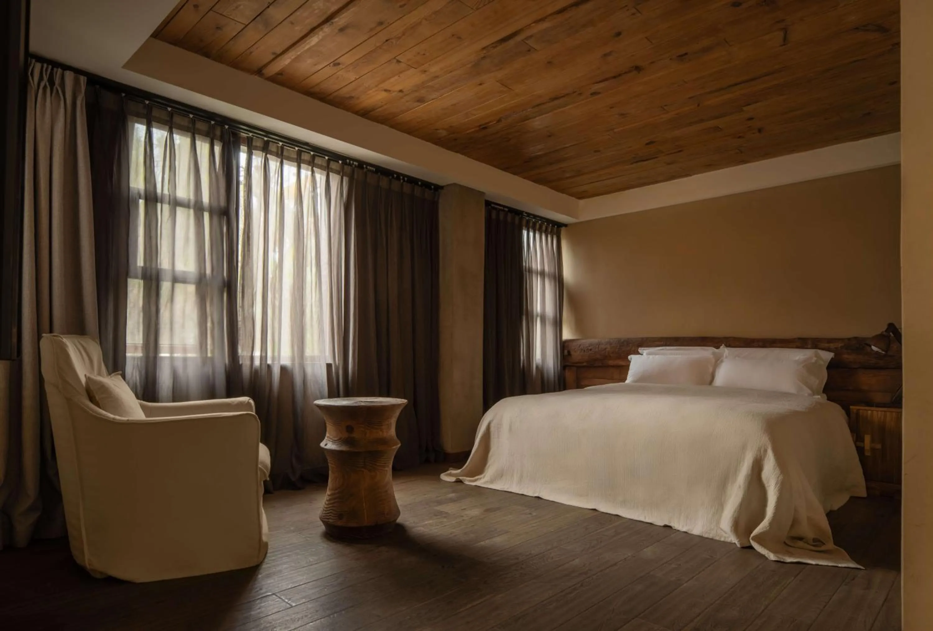 Bed in YueLore Retreat