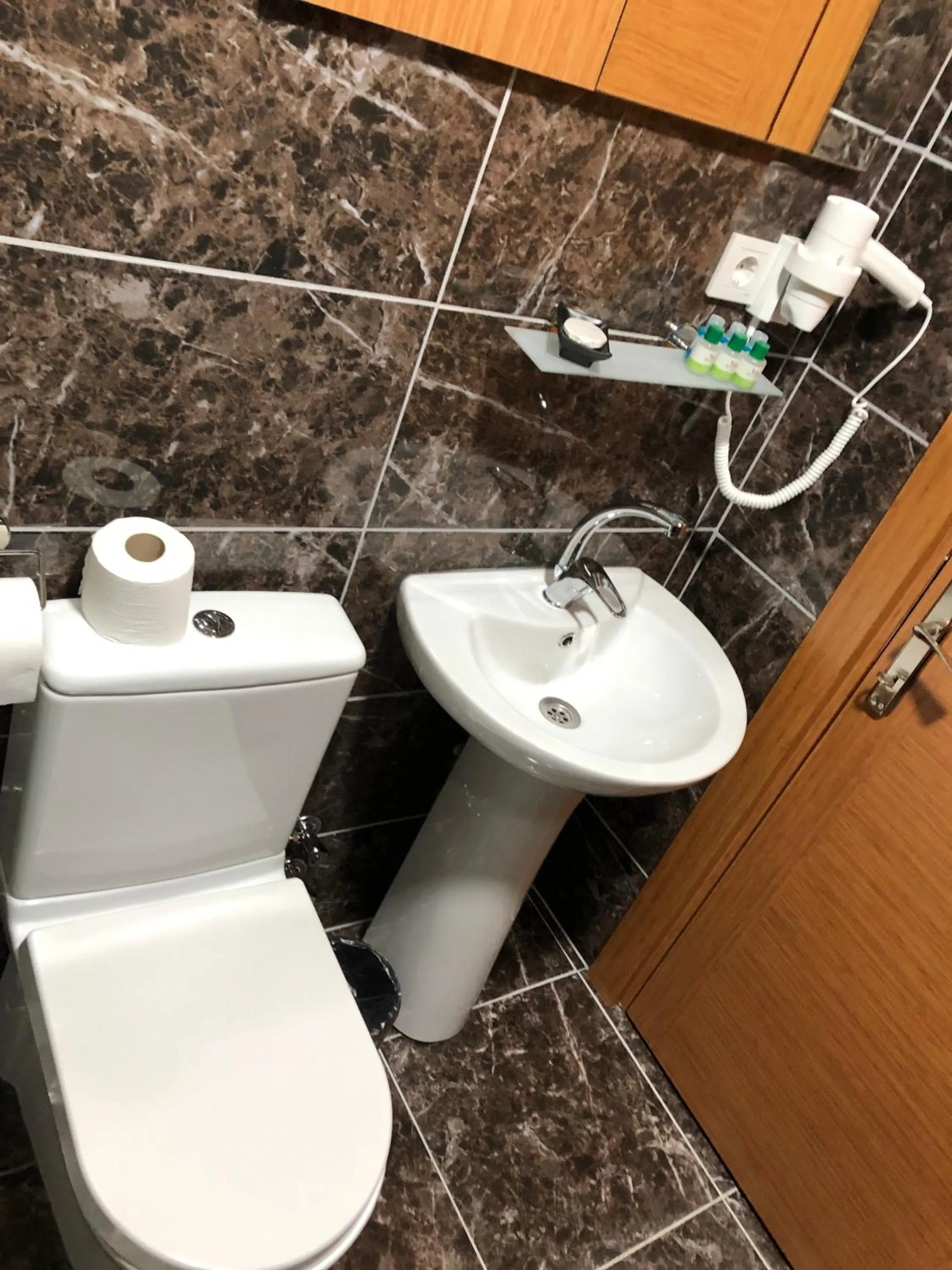 Bathroom in Ottoman's Pearl Hotel