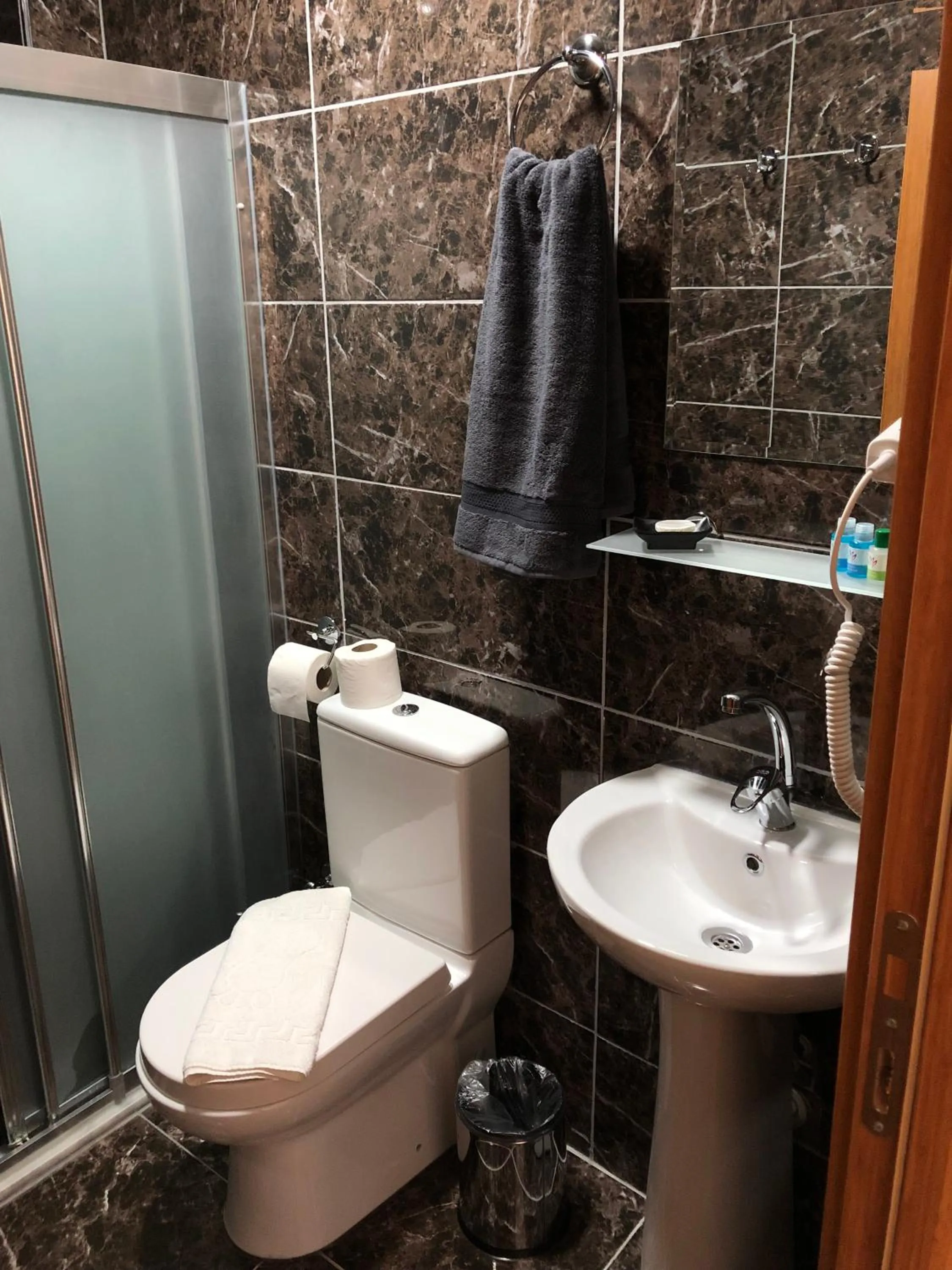 Bathroom in Ottoman's Pearl Hotel