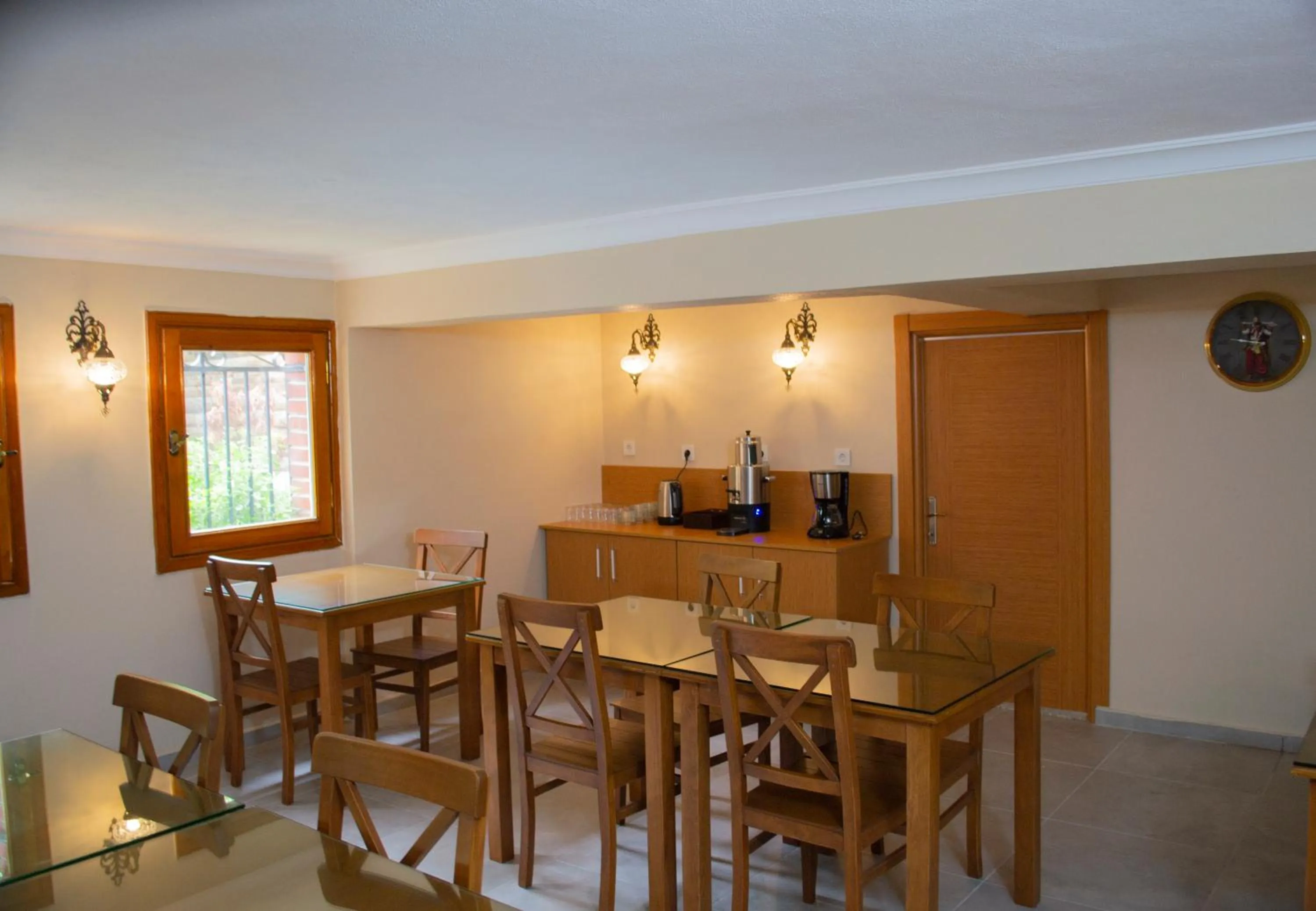 Dining area in Ottoman's Pearl Hotel