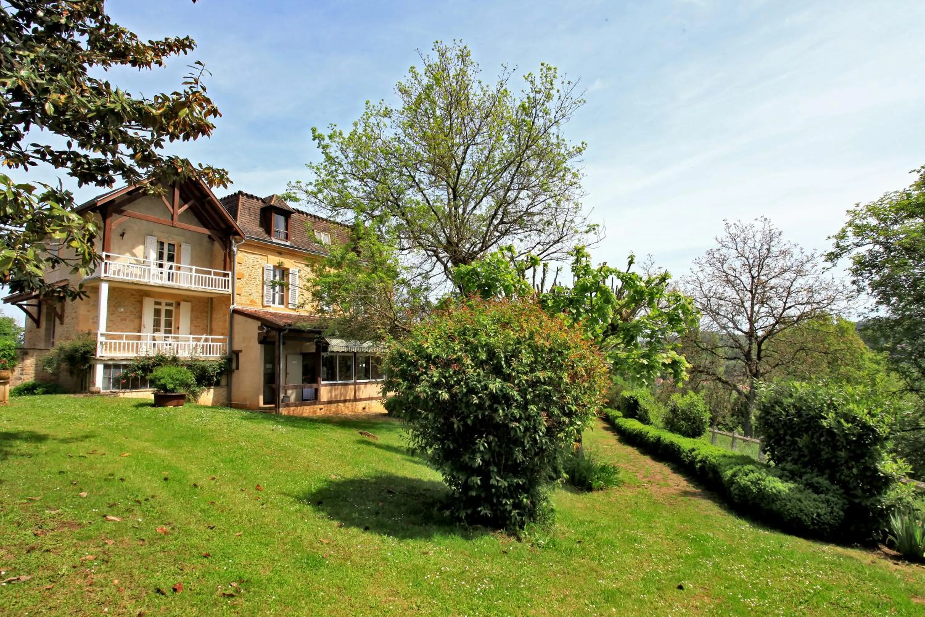 Property building in Hotel Restaurant La Verperie