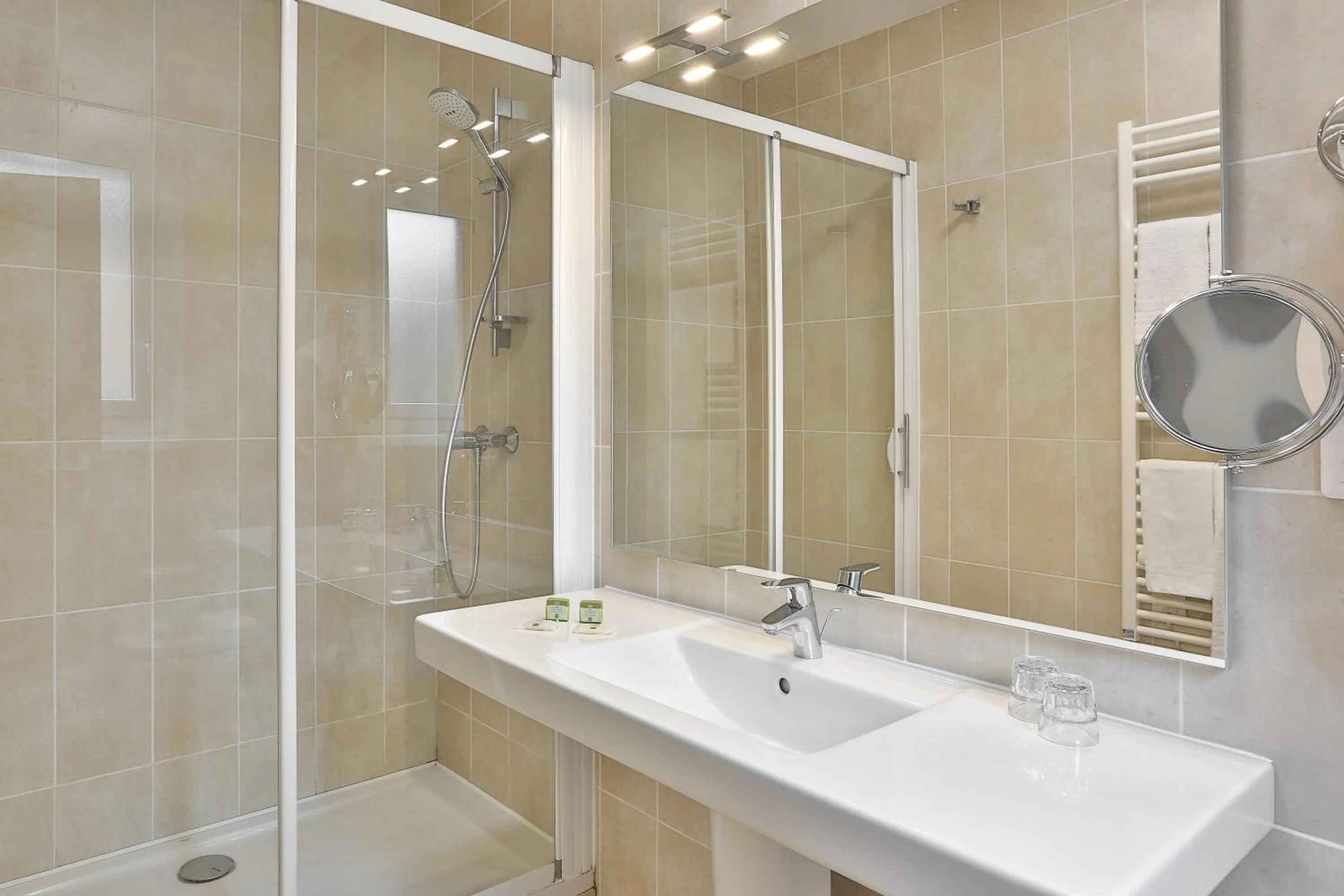 Bathroom in Hotel Restaurant La Verperie