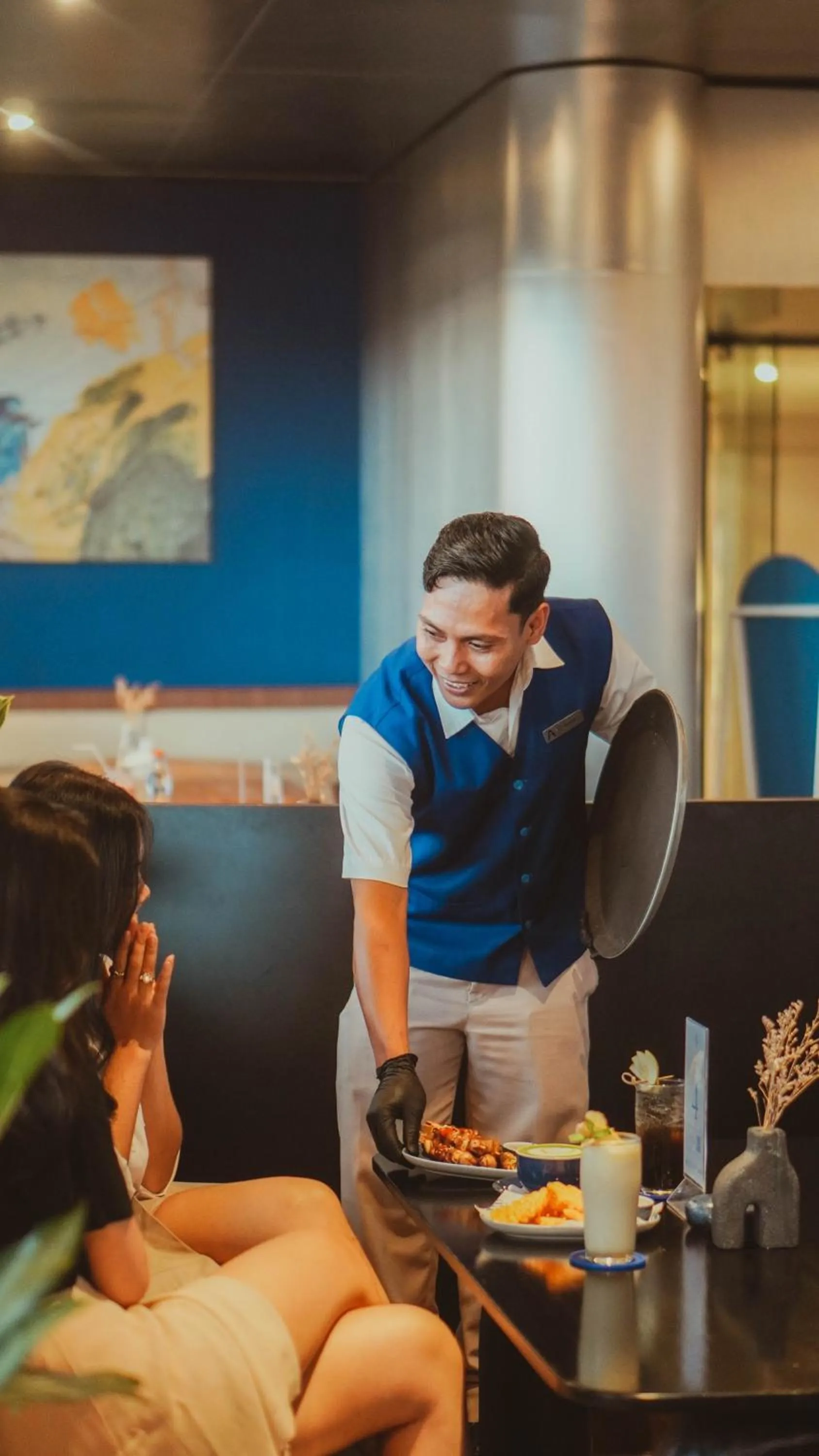 Restaurant/places to eat in Ascent Hotel & Cafe Malang