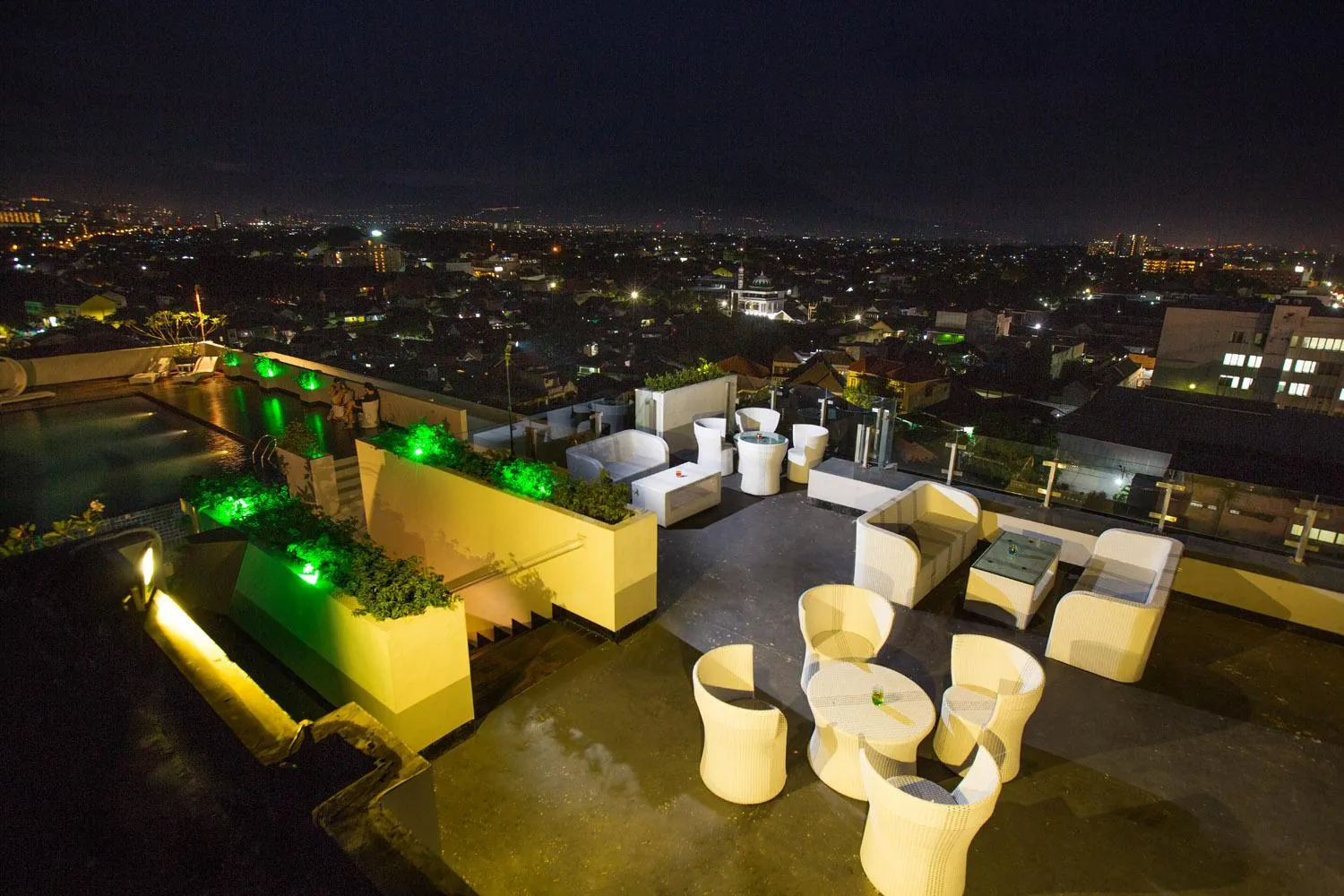 Night in Ascent Hotel & Cafe Malang