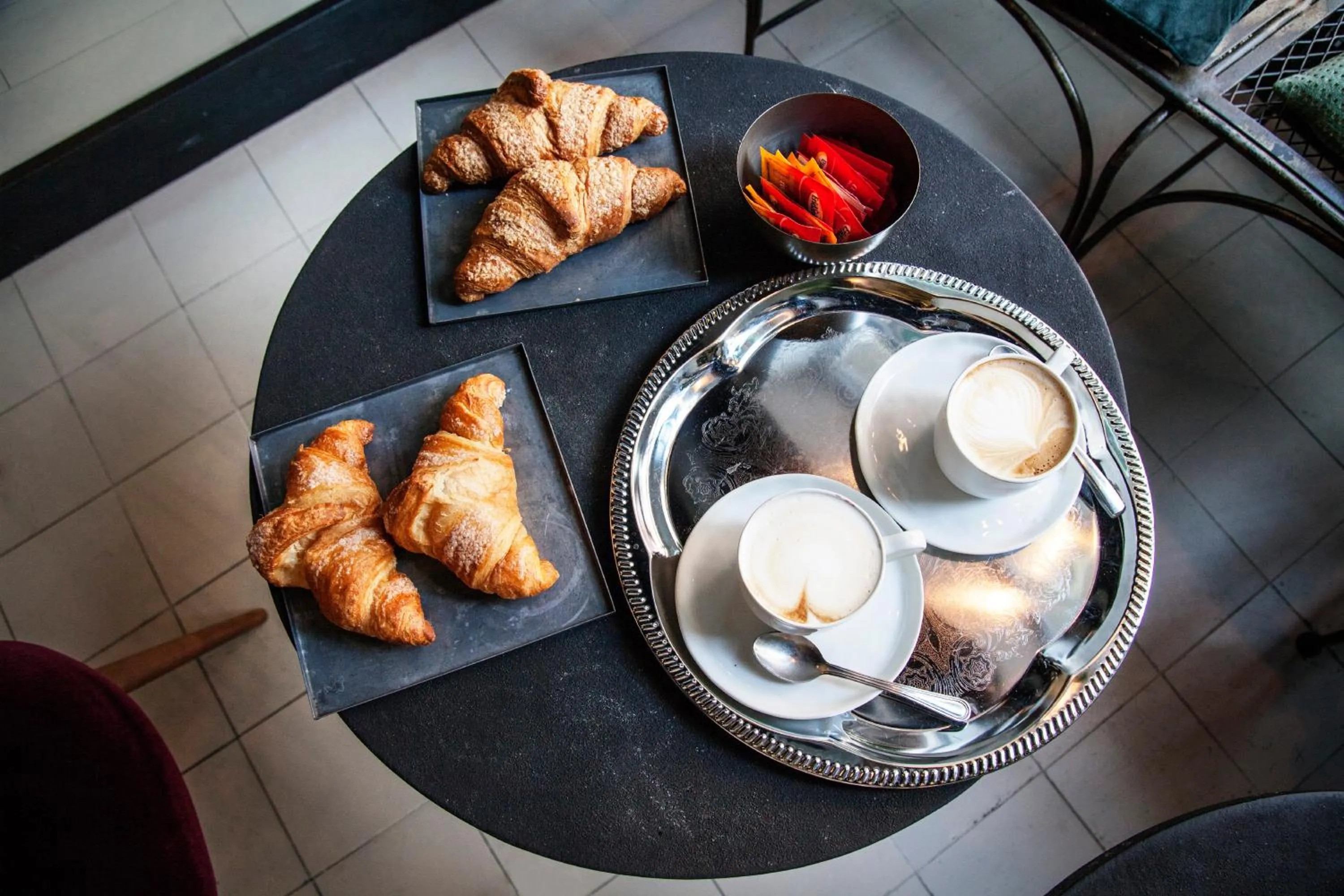 Breakfast in City Lights Rome