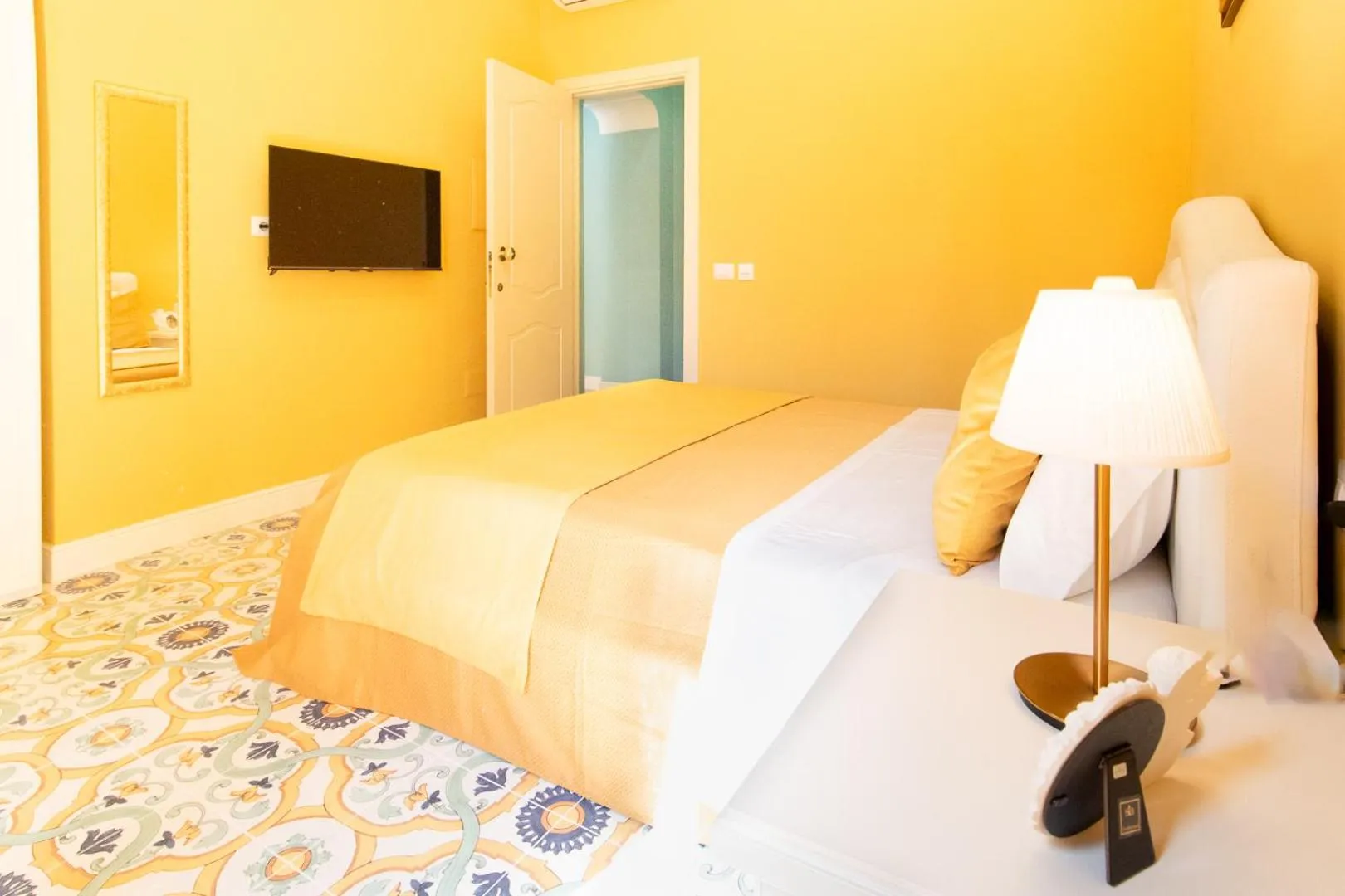 Bed in Guesthouse Adry in Naples