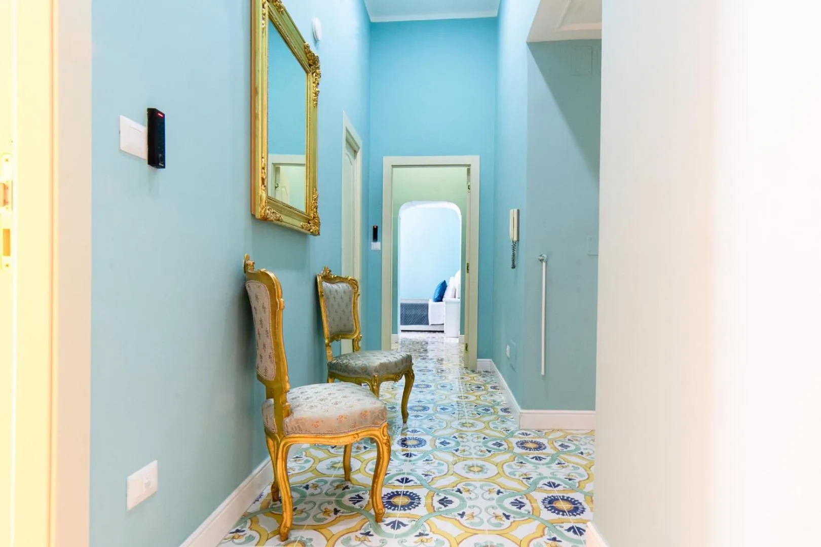 Facade/entrance in Guesthouse Adry in Naples