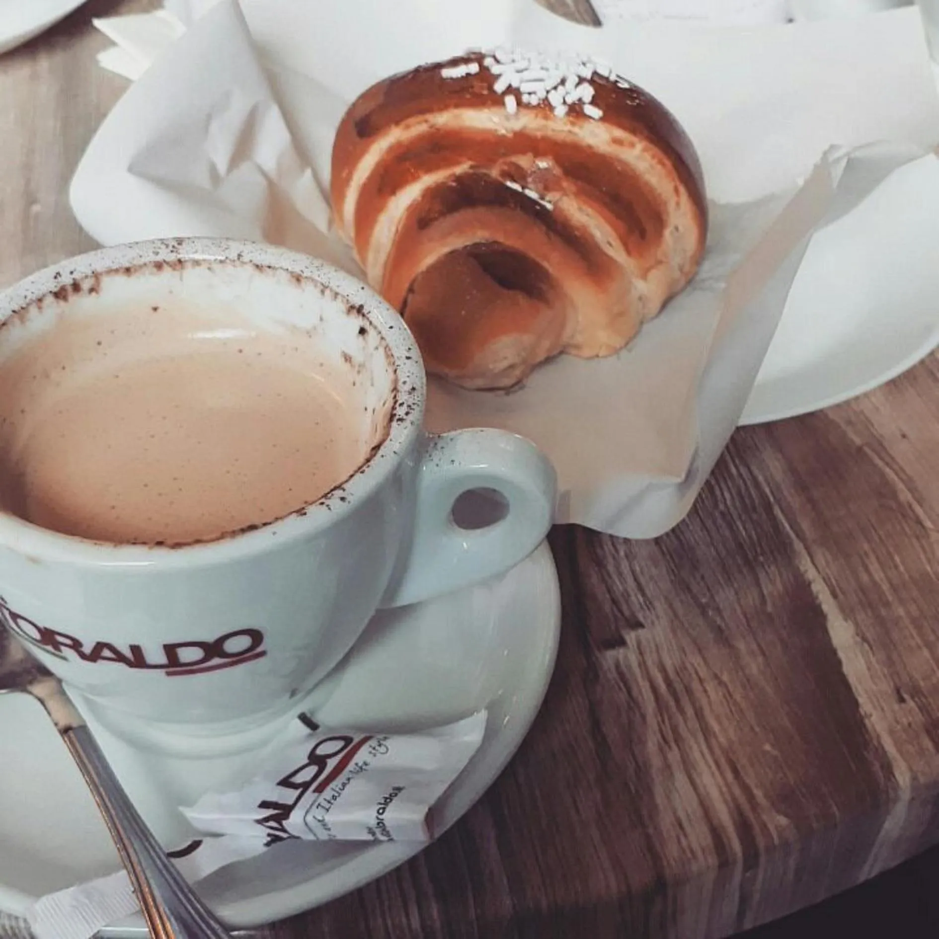 Breakfast in Guesthouse Adry in Naples
