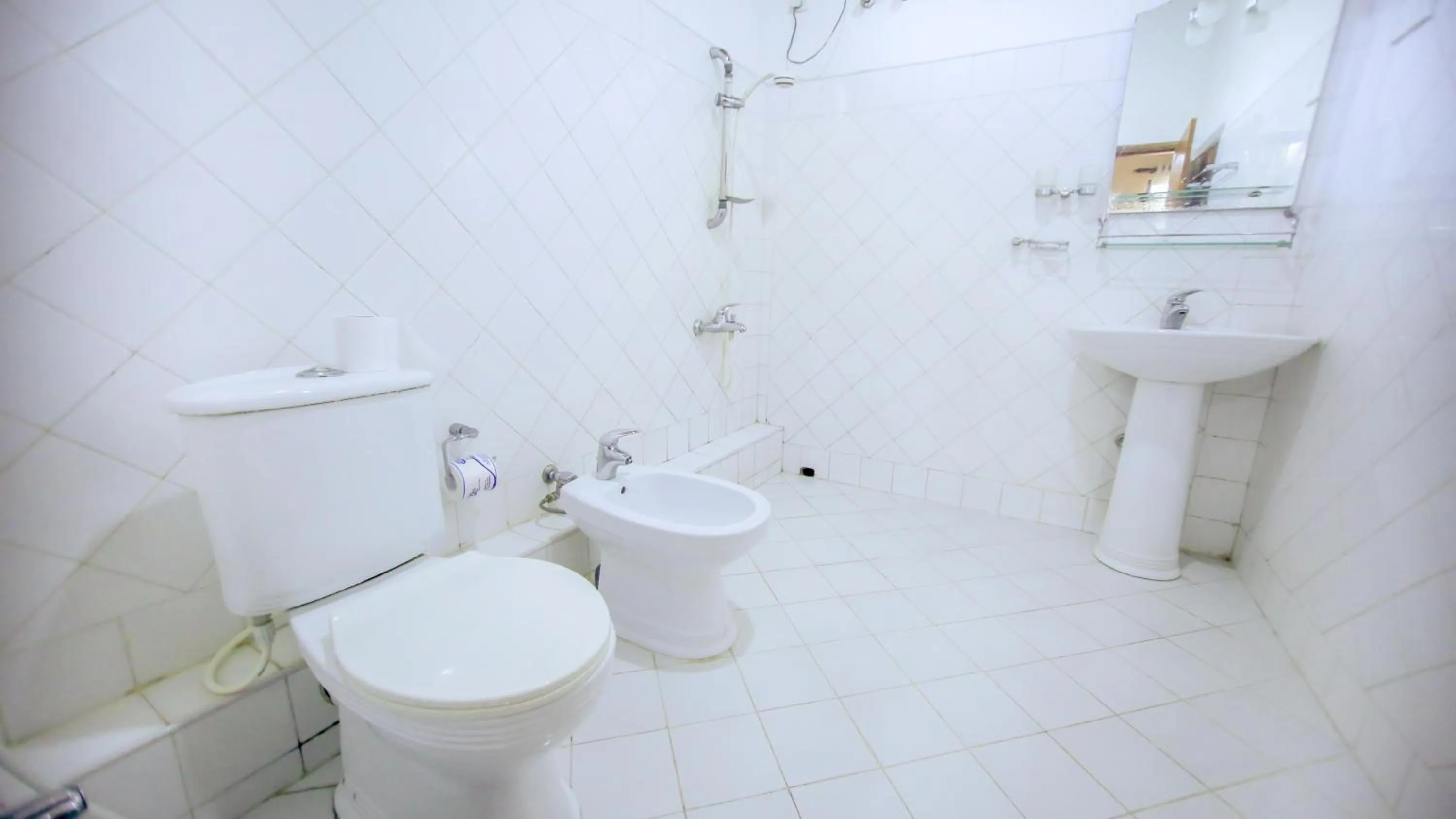 Bathroom in The Frangipani motel