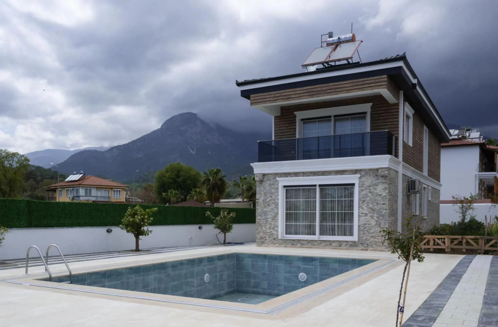 Amore Hotel Teki̇rova