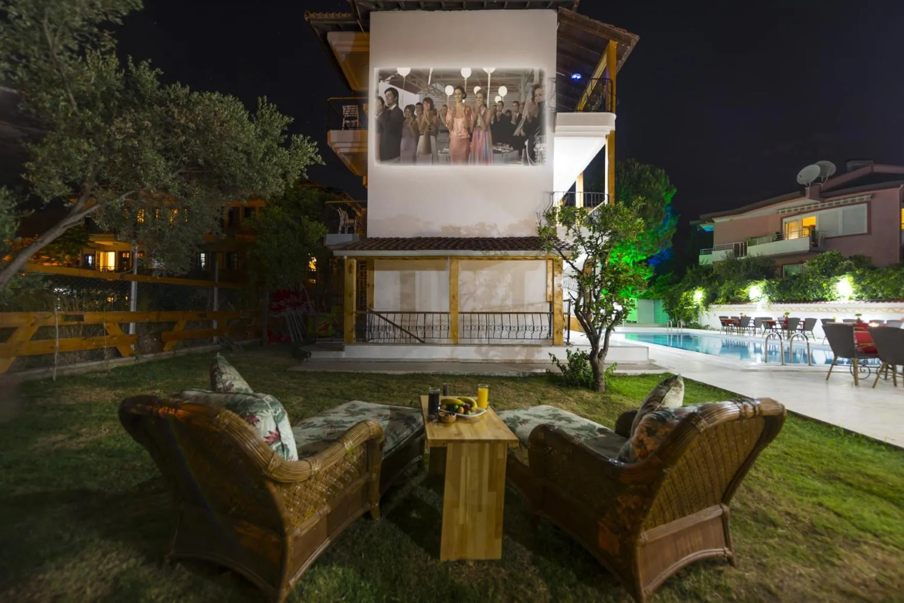 Night in Amore Hotel Teki̇rova