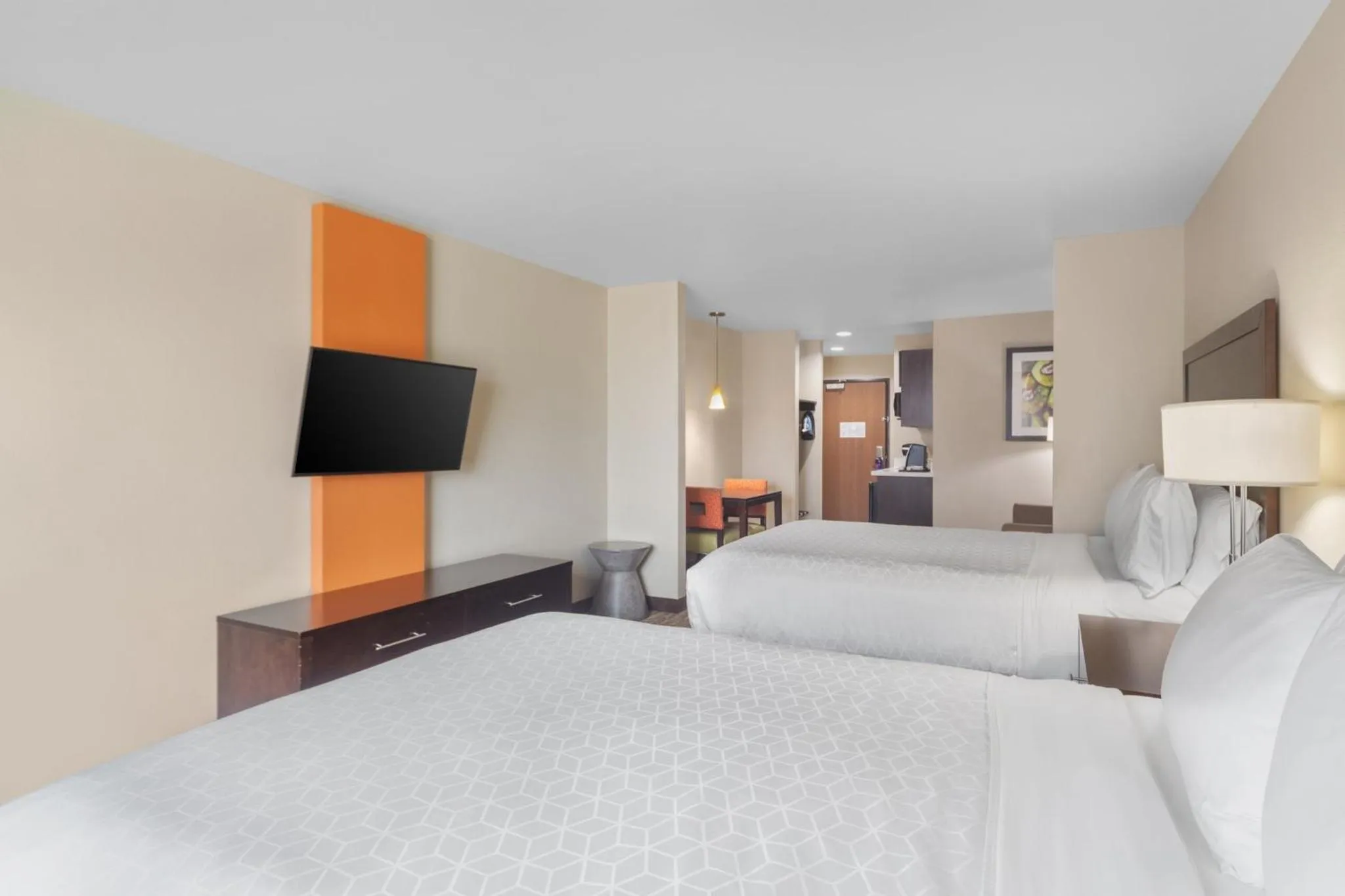 Photo of the whole room, Bed in Holiday Inn Express Tomball by IHG