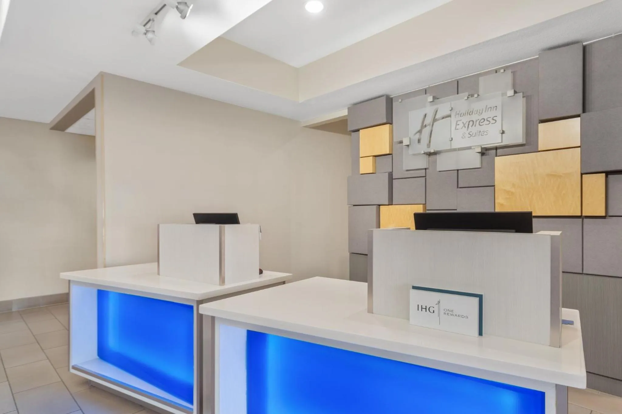 Property building in Holiday Inn Express Tomball by IHG