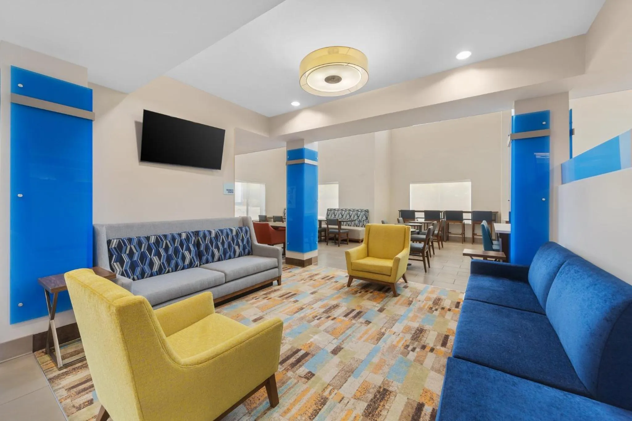 Property building in Holiday Inn Express Tomball by IHG