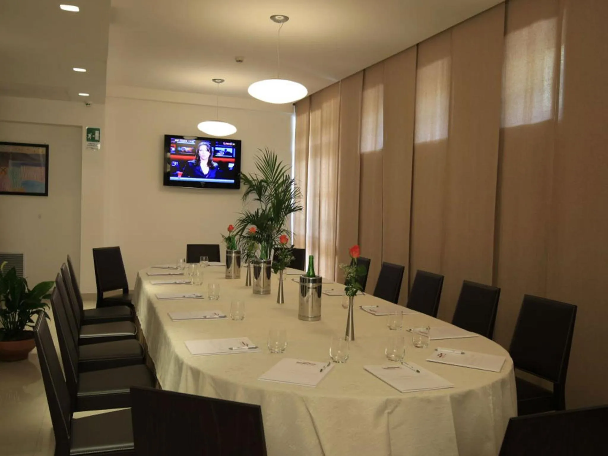 Business facilities in La Costiera Hotel