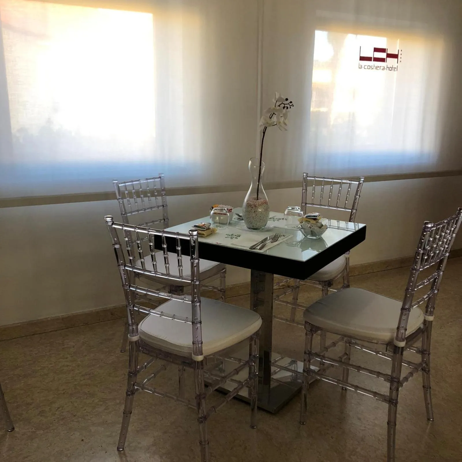 Restaurant/places to eat in La Costiera Hotel