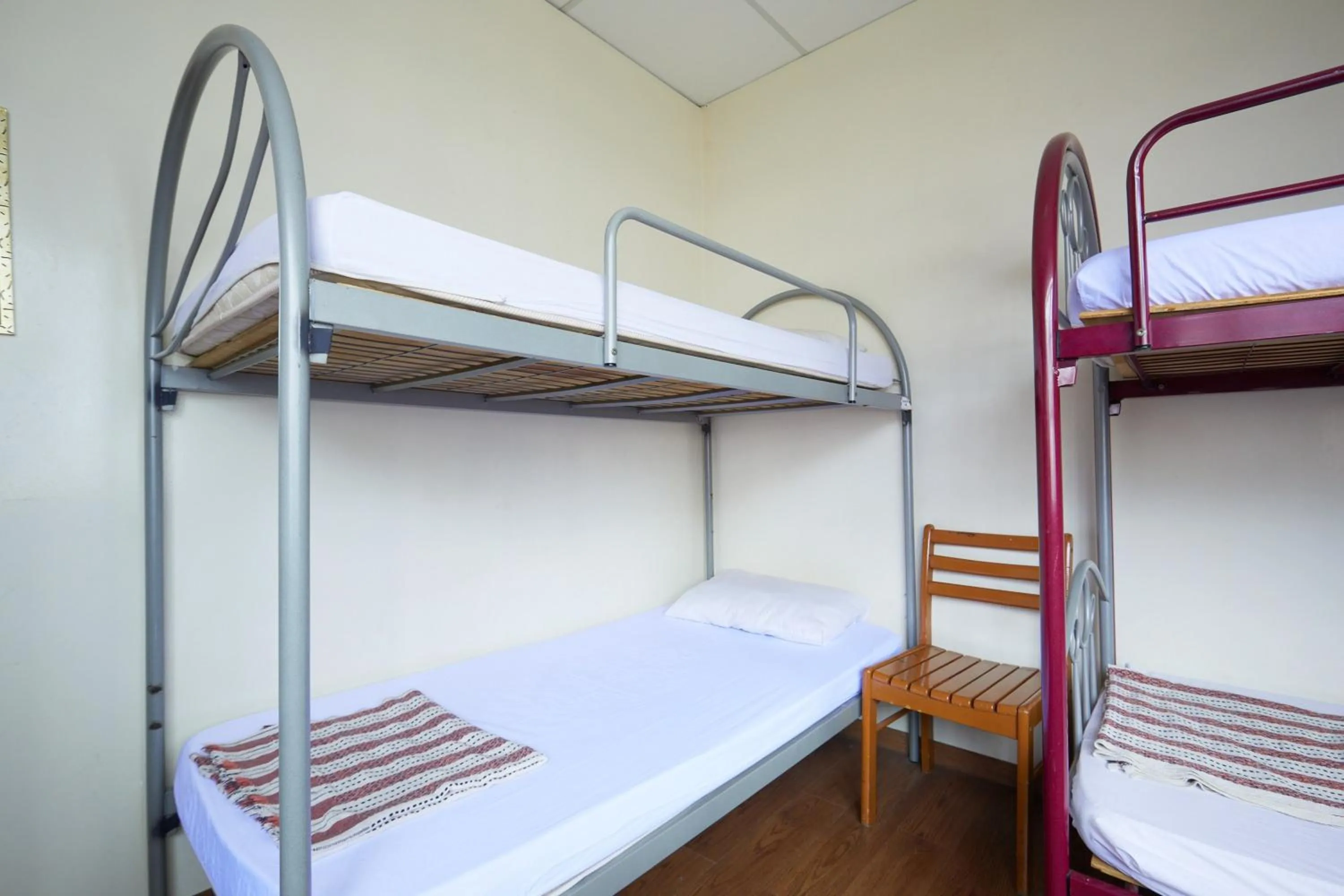 Bed in Ros Heritage Motel