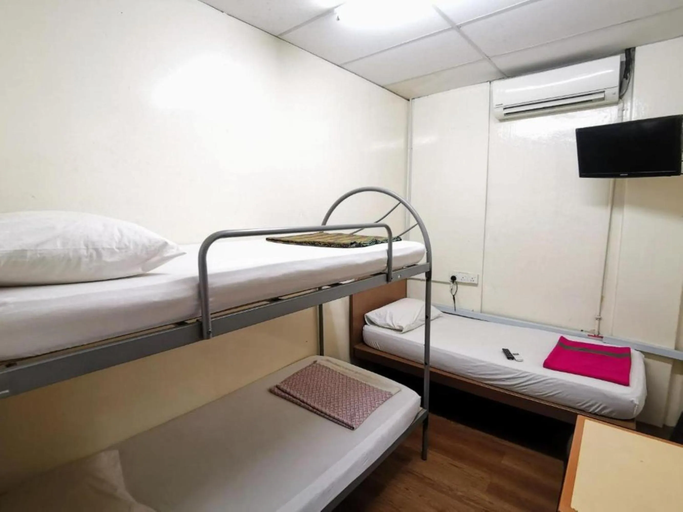 Bedroom, Bed in Ros Heritage Motel