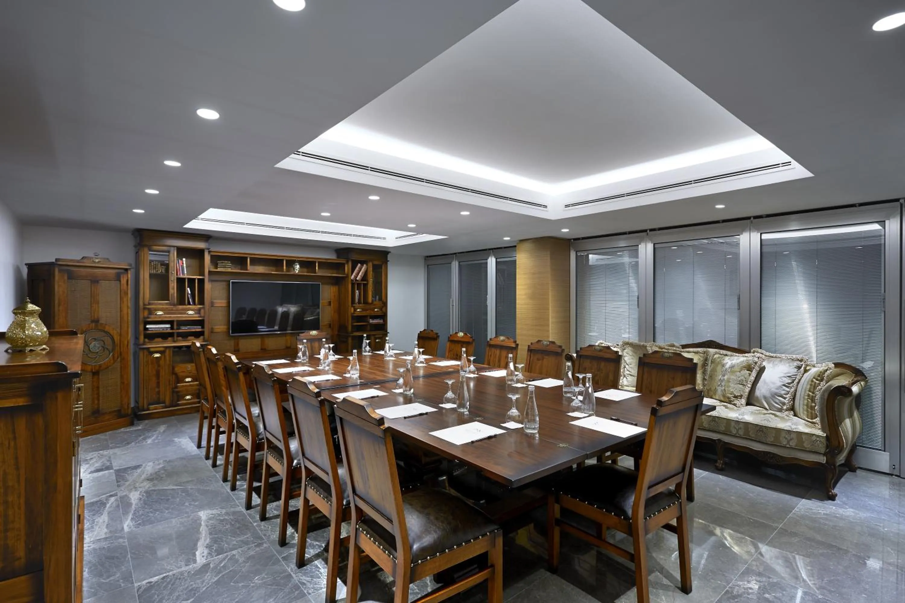 TV and multimedia in Milport Hotel Levent Istanbul