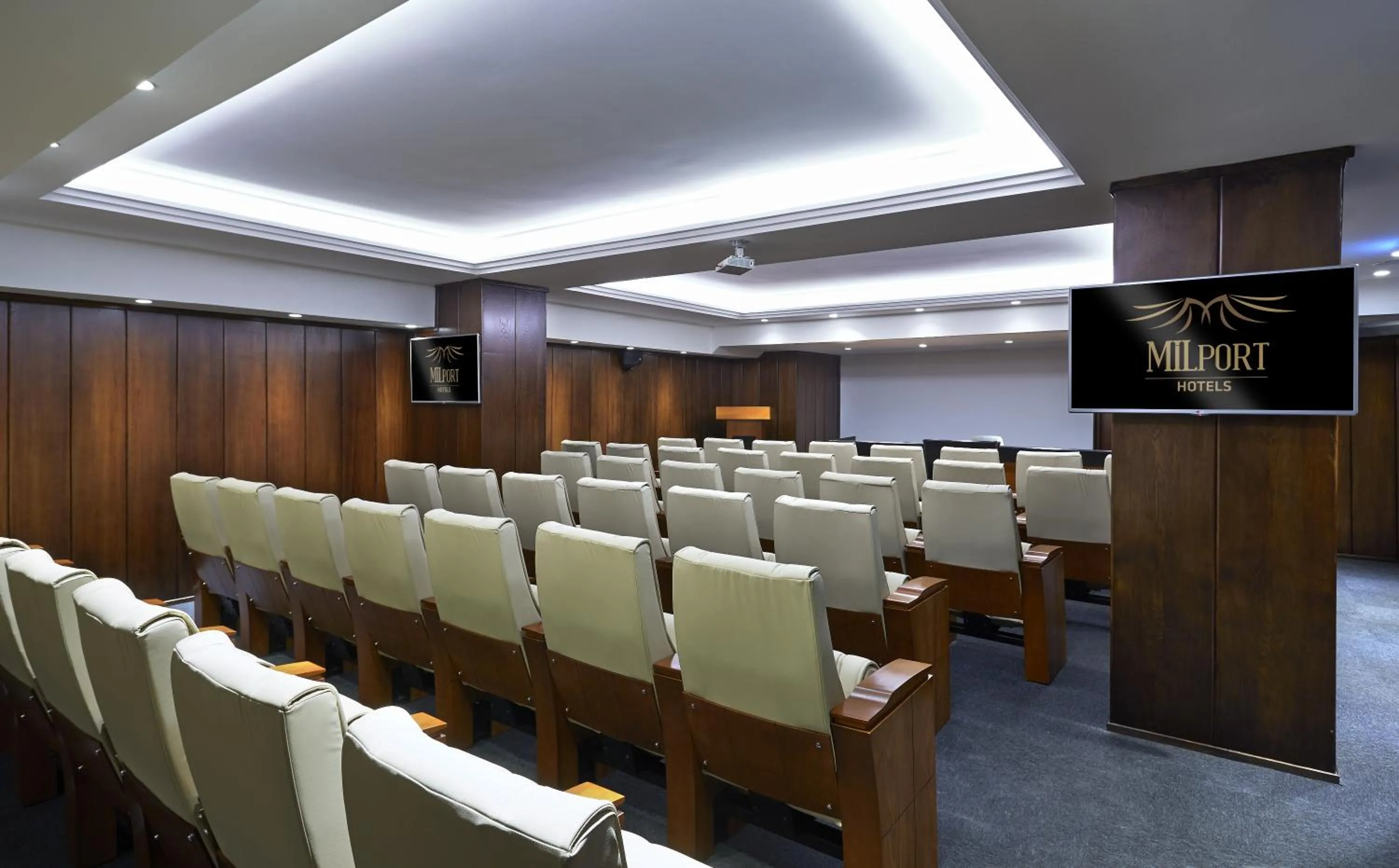 TV and multimedia in Milport Hotel Levent Istanbul