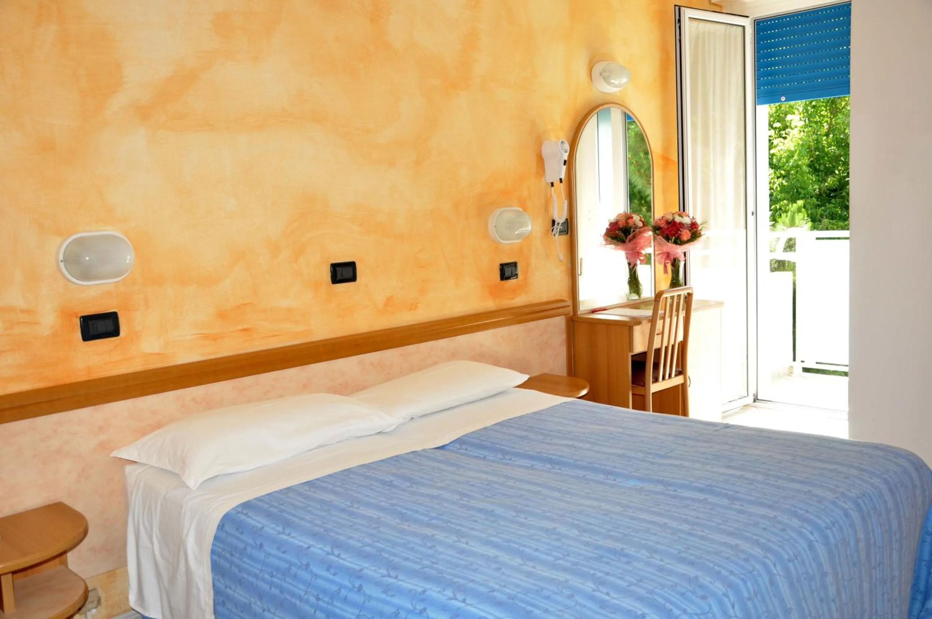 Photo of the whole room, Bed in Hotel Abbondanza