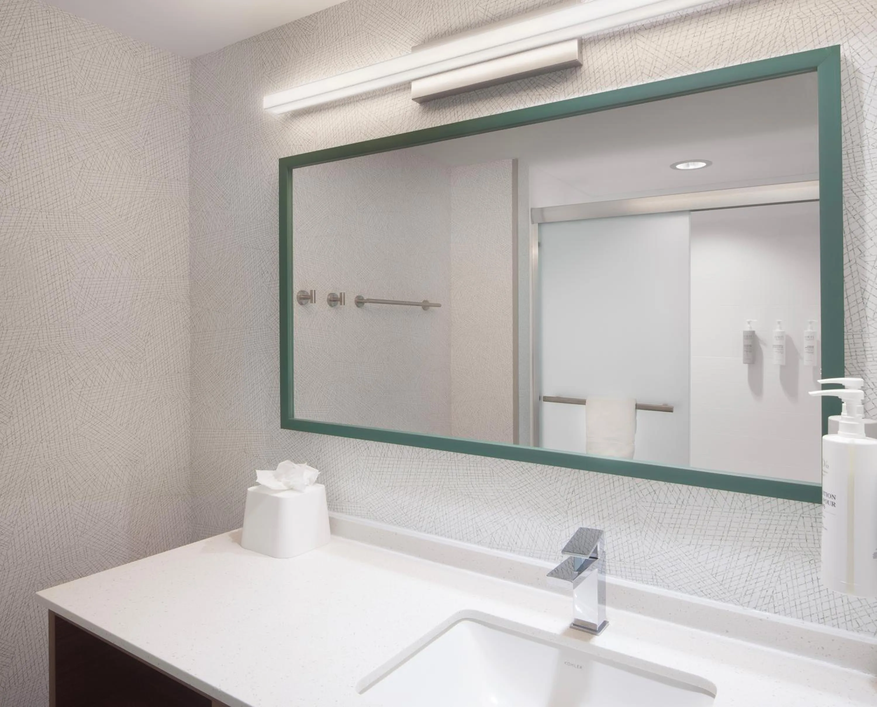 Bathroom in Home2 Suites By Hilton Owensboro