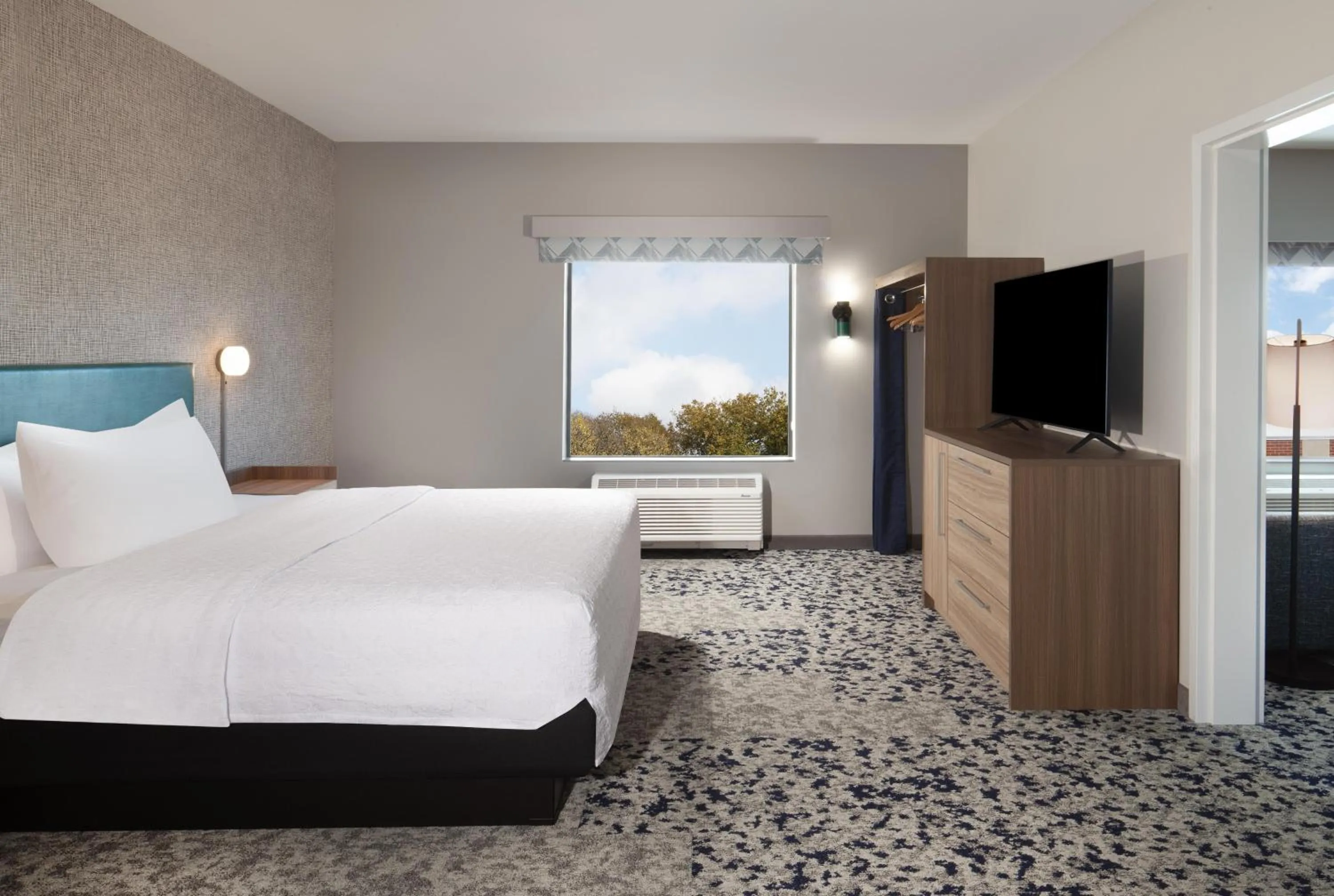 Bed in Home2 Suites By Hilton Owensboro