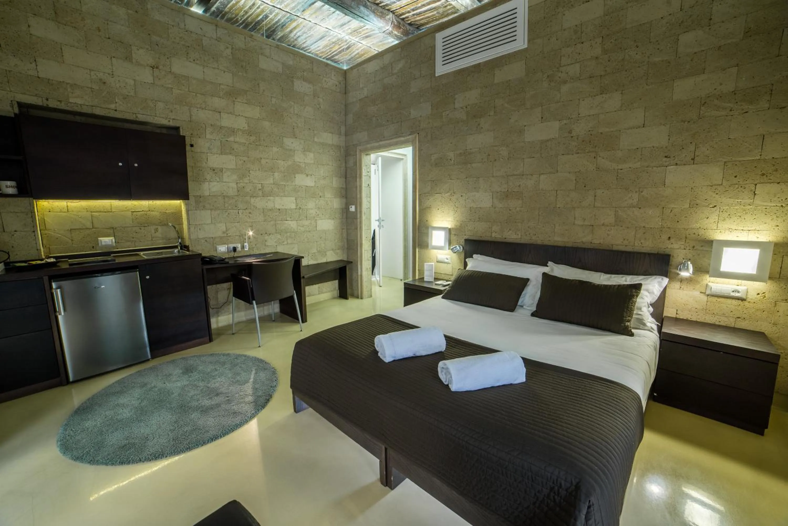 Kitchen or kitchenette, Bed in Chiaia 197 Deluxe Residence