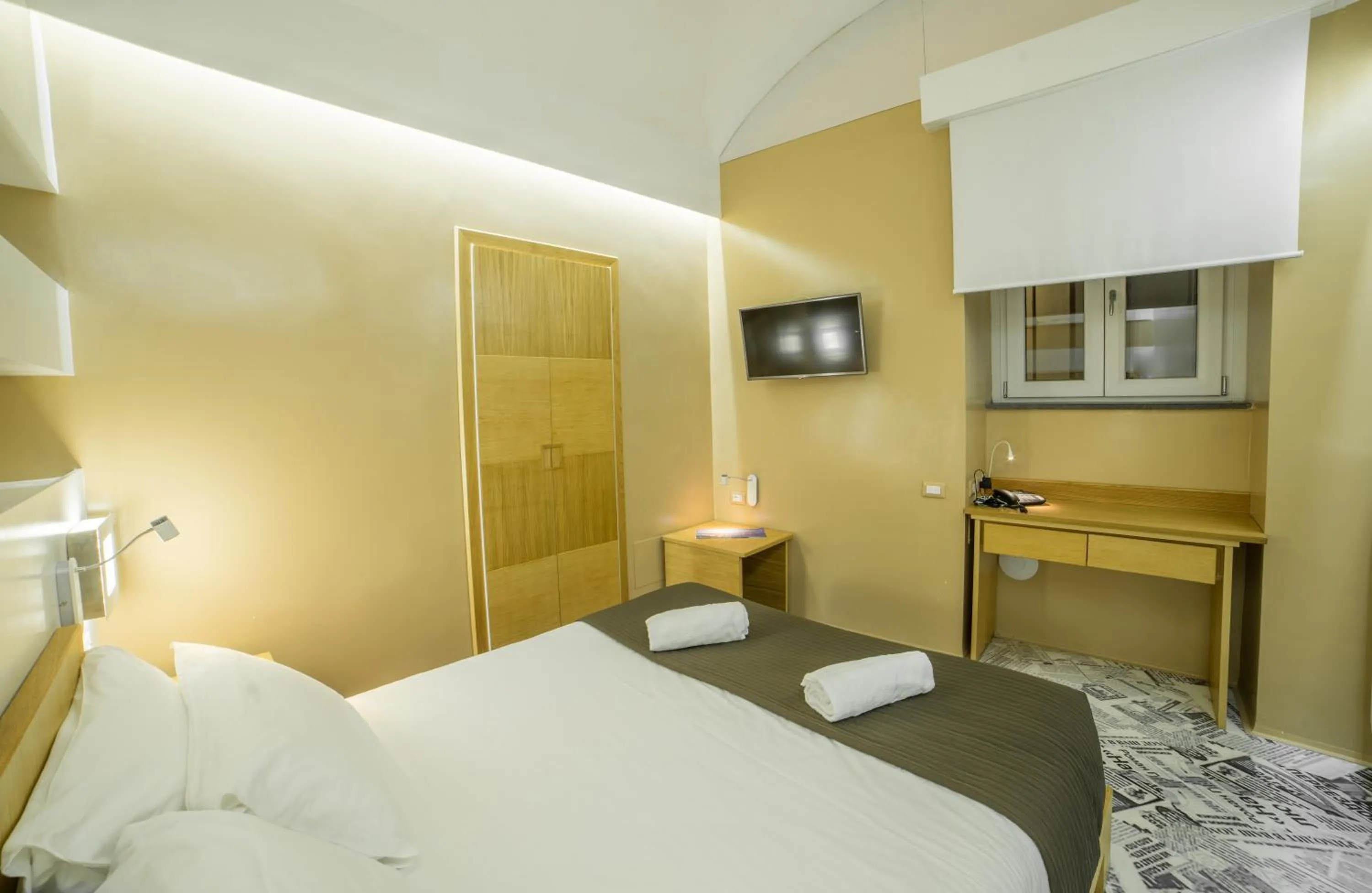 Decorative detail, Bed in Chiaia 197 Deluxe Residence