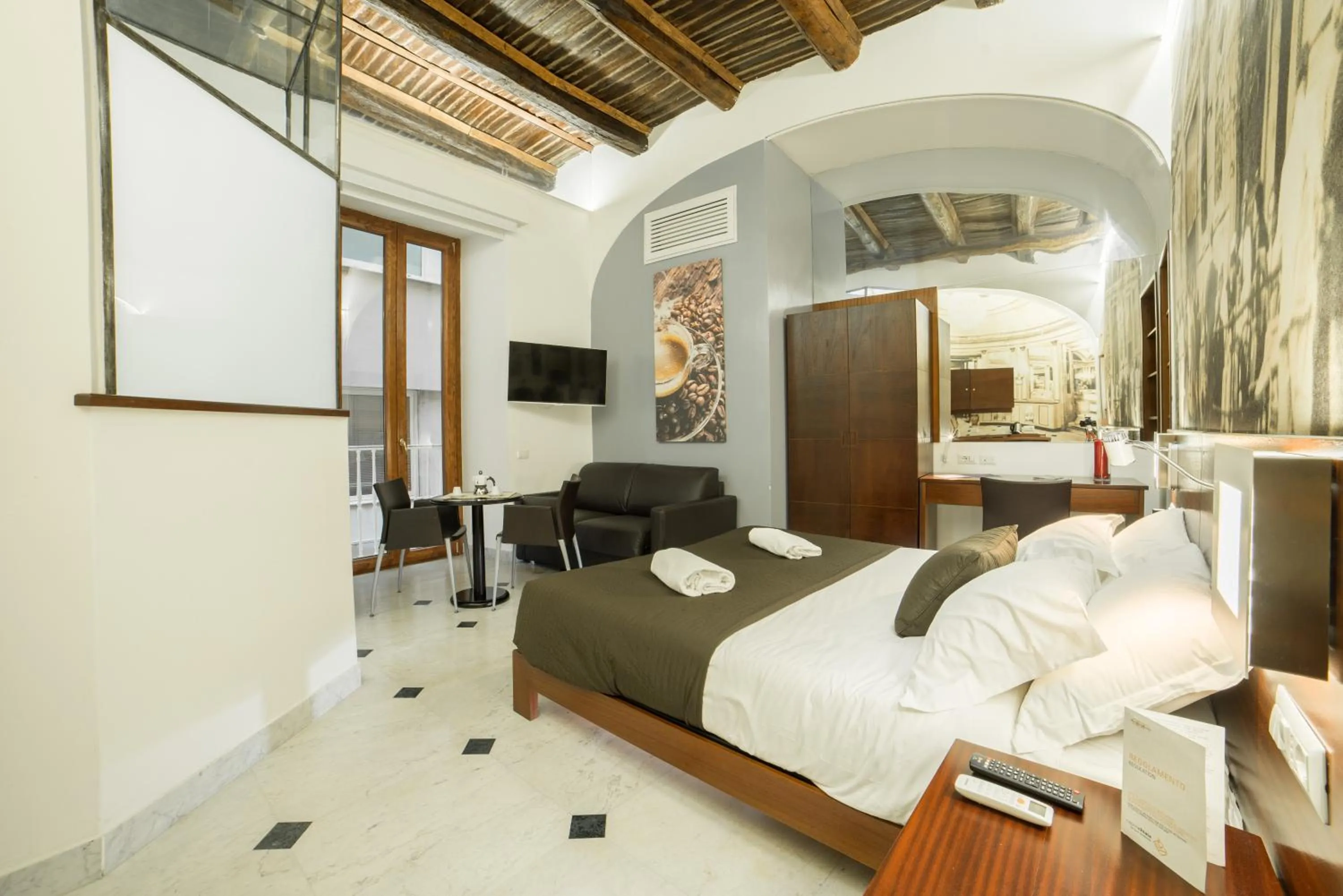 TV and multimedia, Bed in Chiaia 197 Deluxe Residence