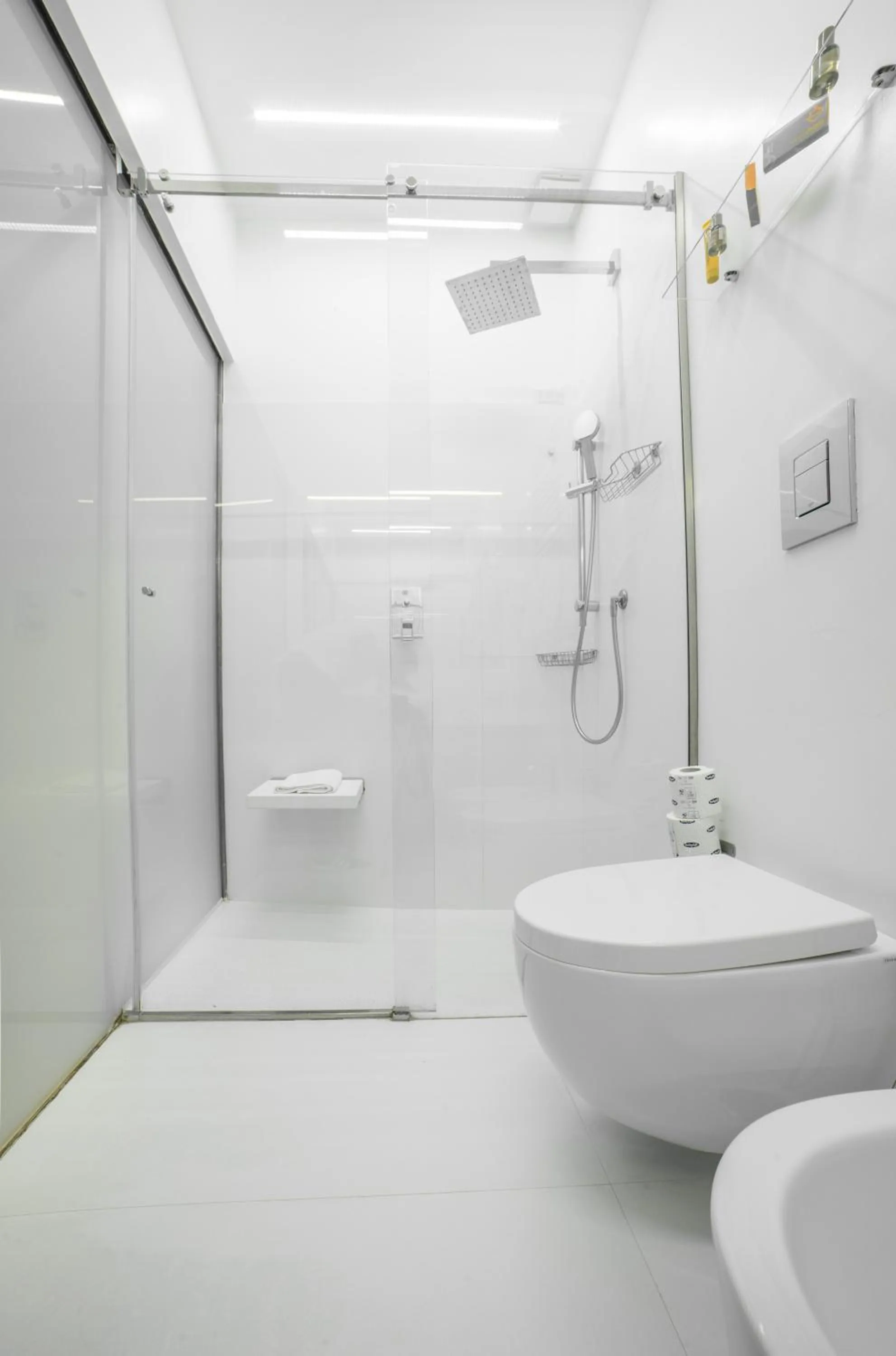 Shower in Chiaia 197 Deluxe Residence