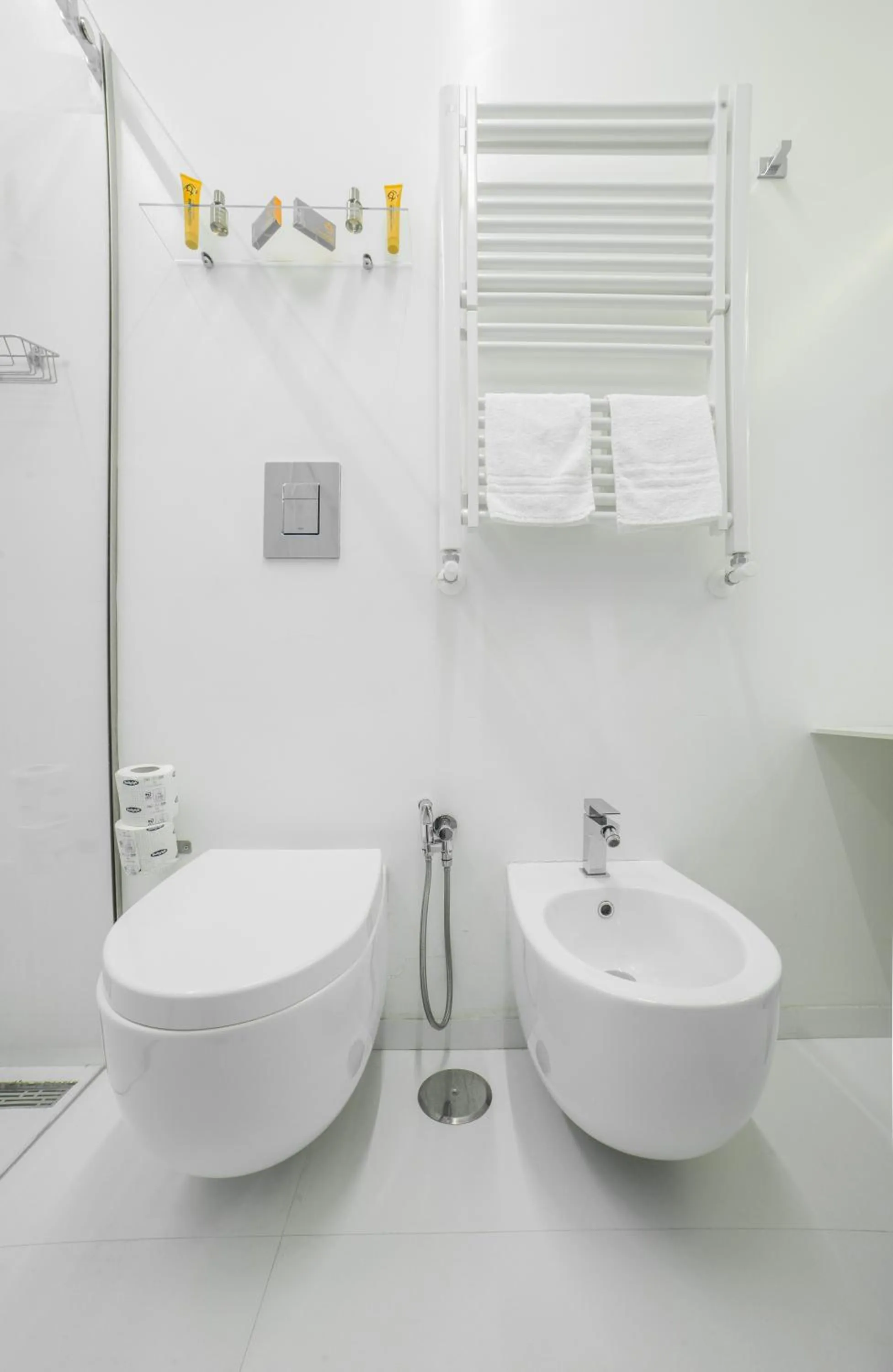 Toilet in Chiaia 197 Deluxe Residence