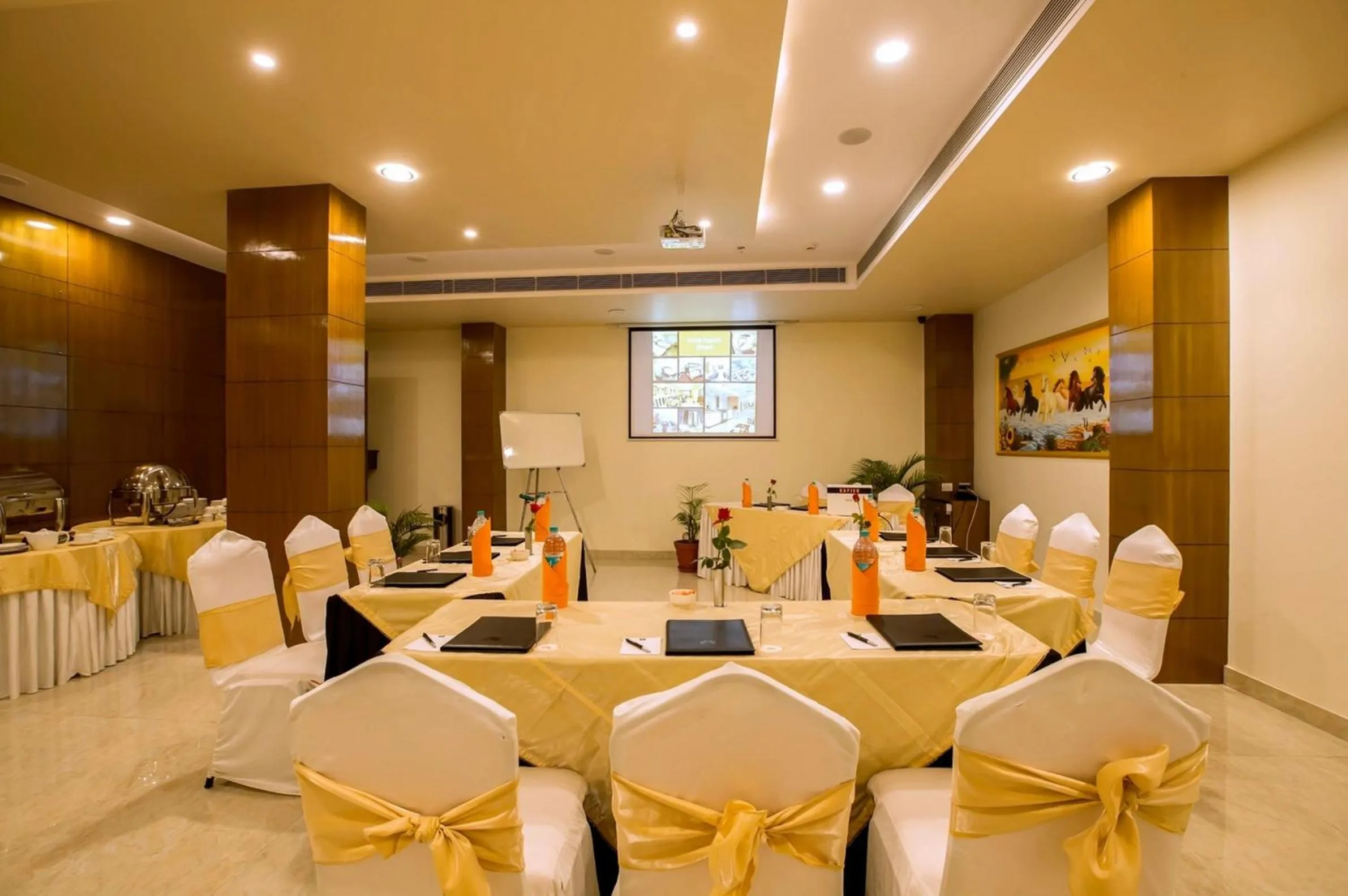 Meeting/conference room in Kapish Smart - Hotel Jaipur City Centre