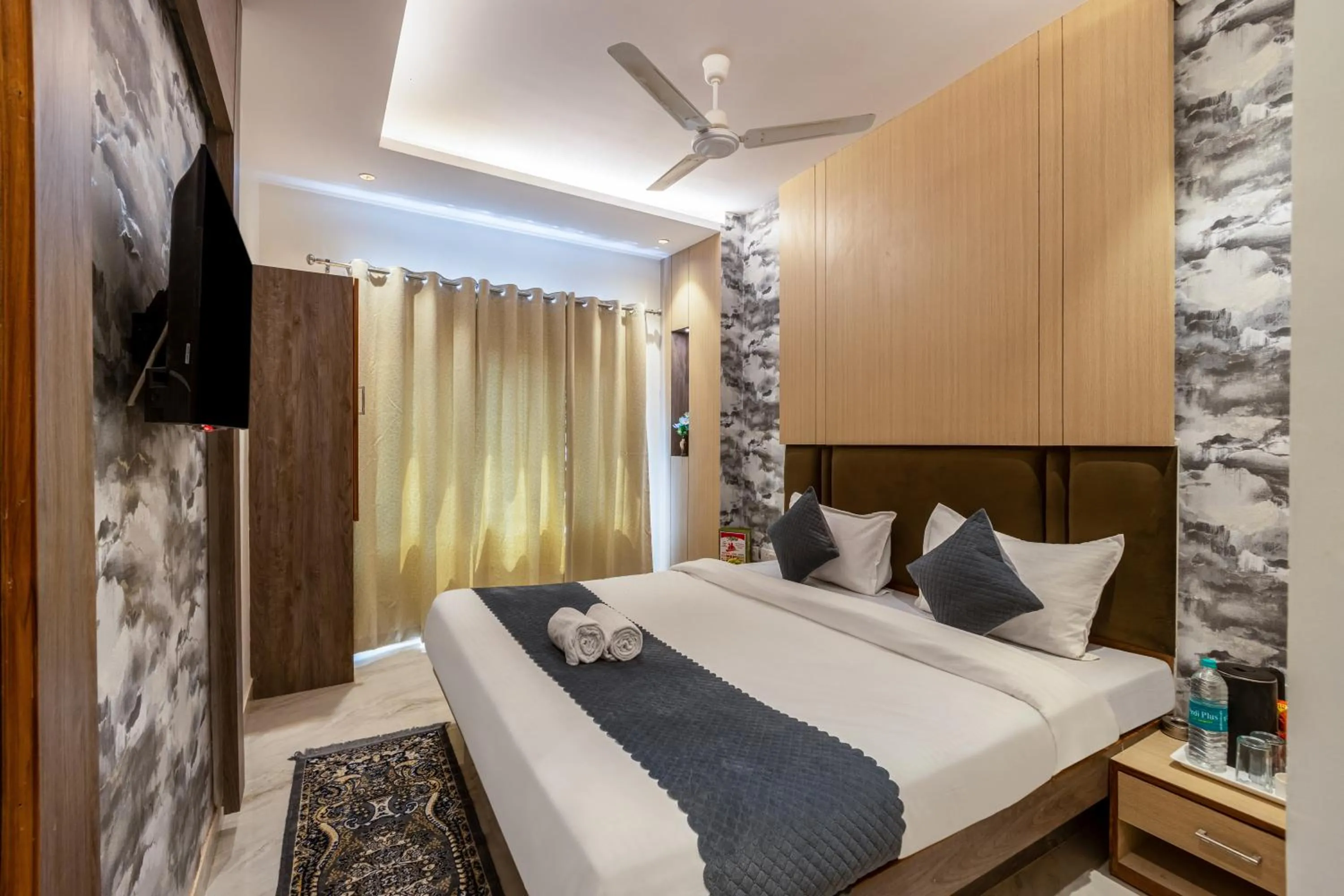 Bed in Hotel Stay House Inn 3 Mints walk from New Delhi Railway station,5 Mints from Metro