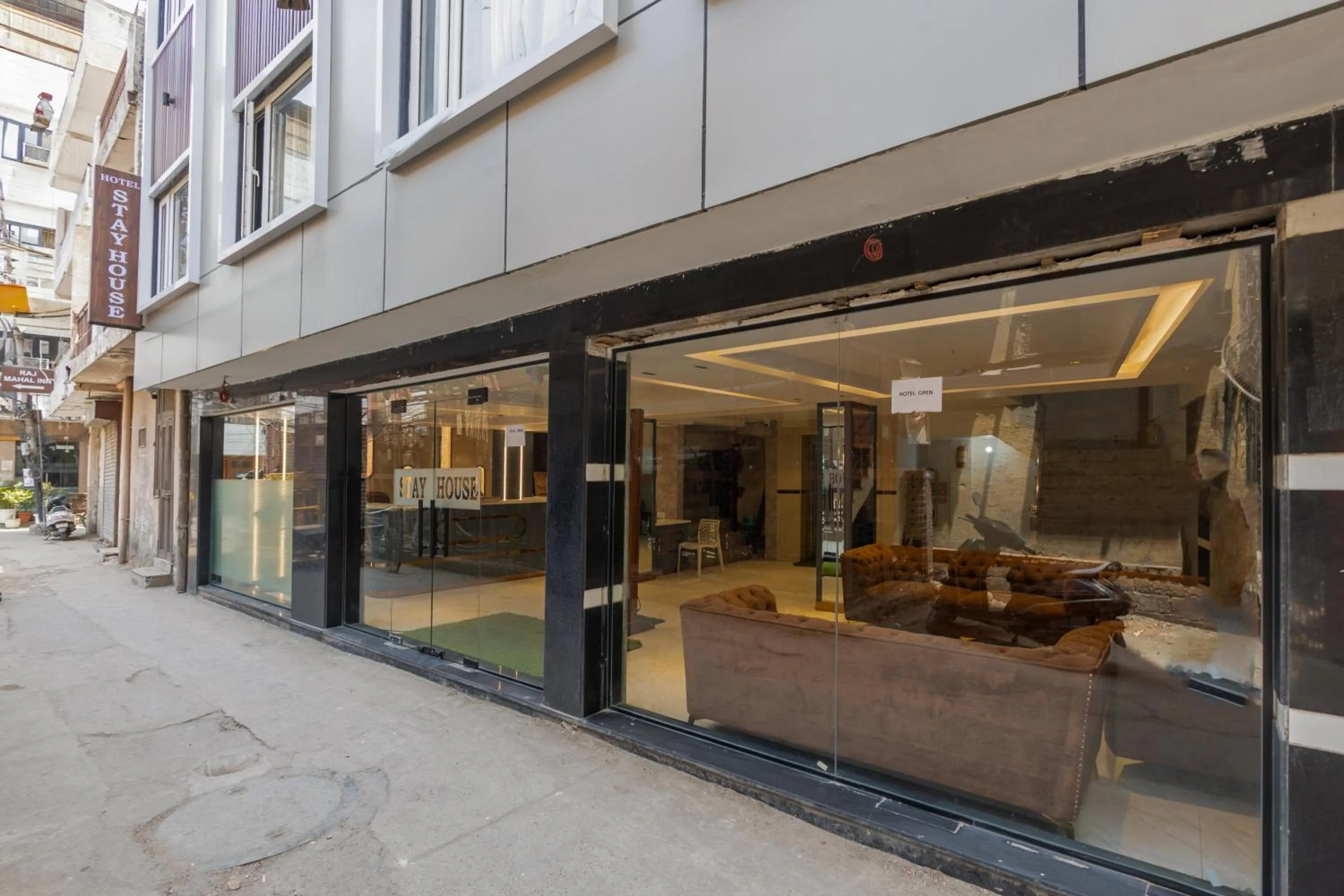 Property building in Hotel Stay House Inn 3 Mints walk from New Delhi Railway station,5 Mints from Metro