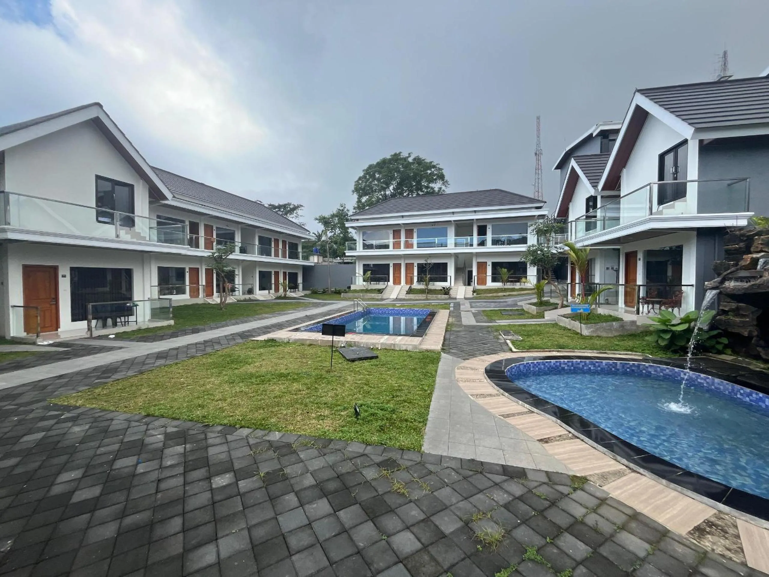 Grand Wijaya Hotel dan Villa Sarangan