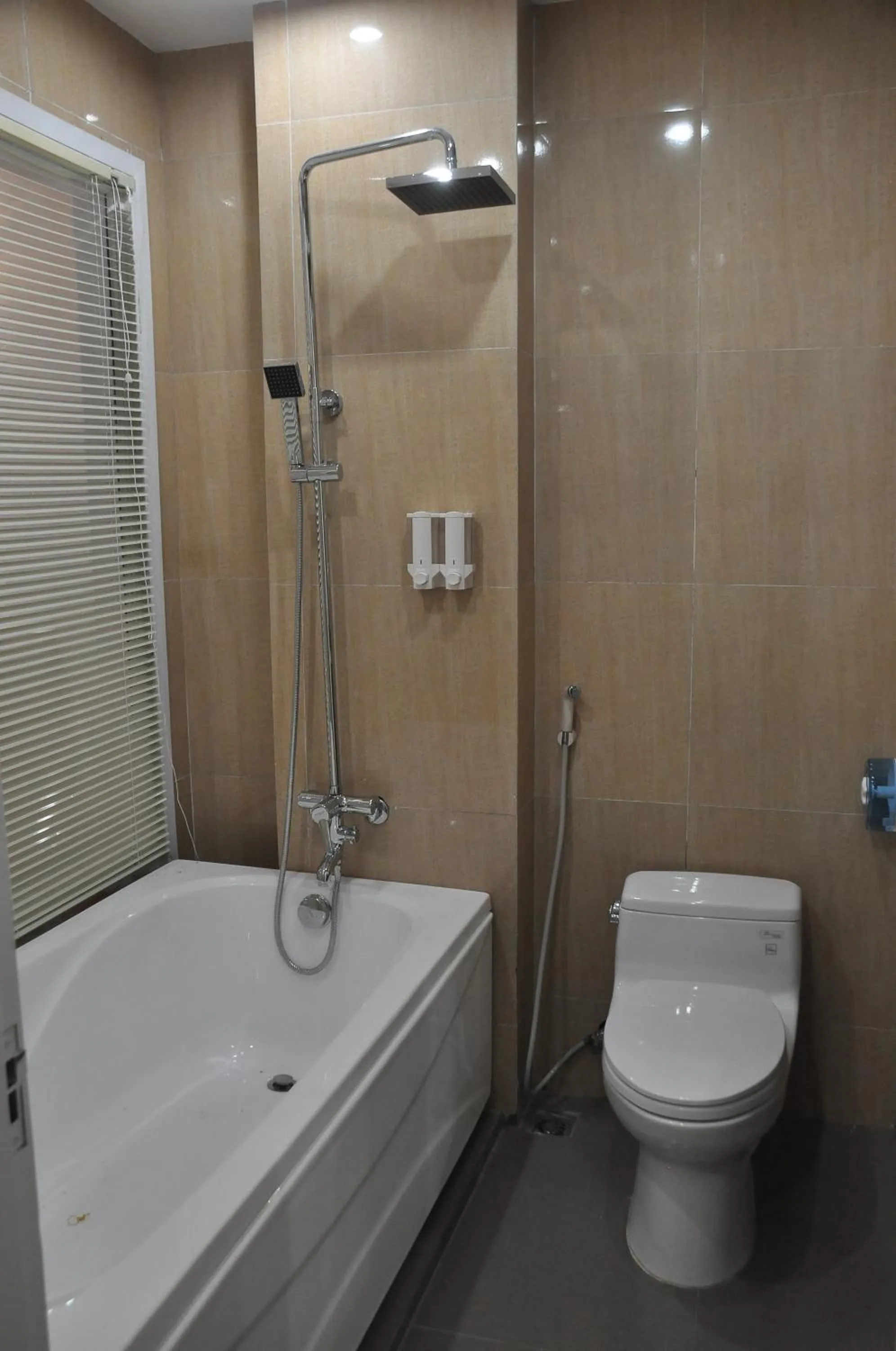 Bathroom in Phuong Hoang Hotel