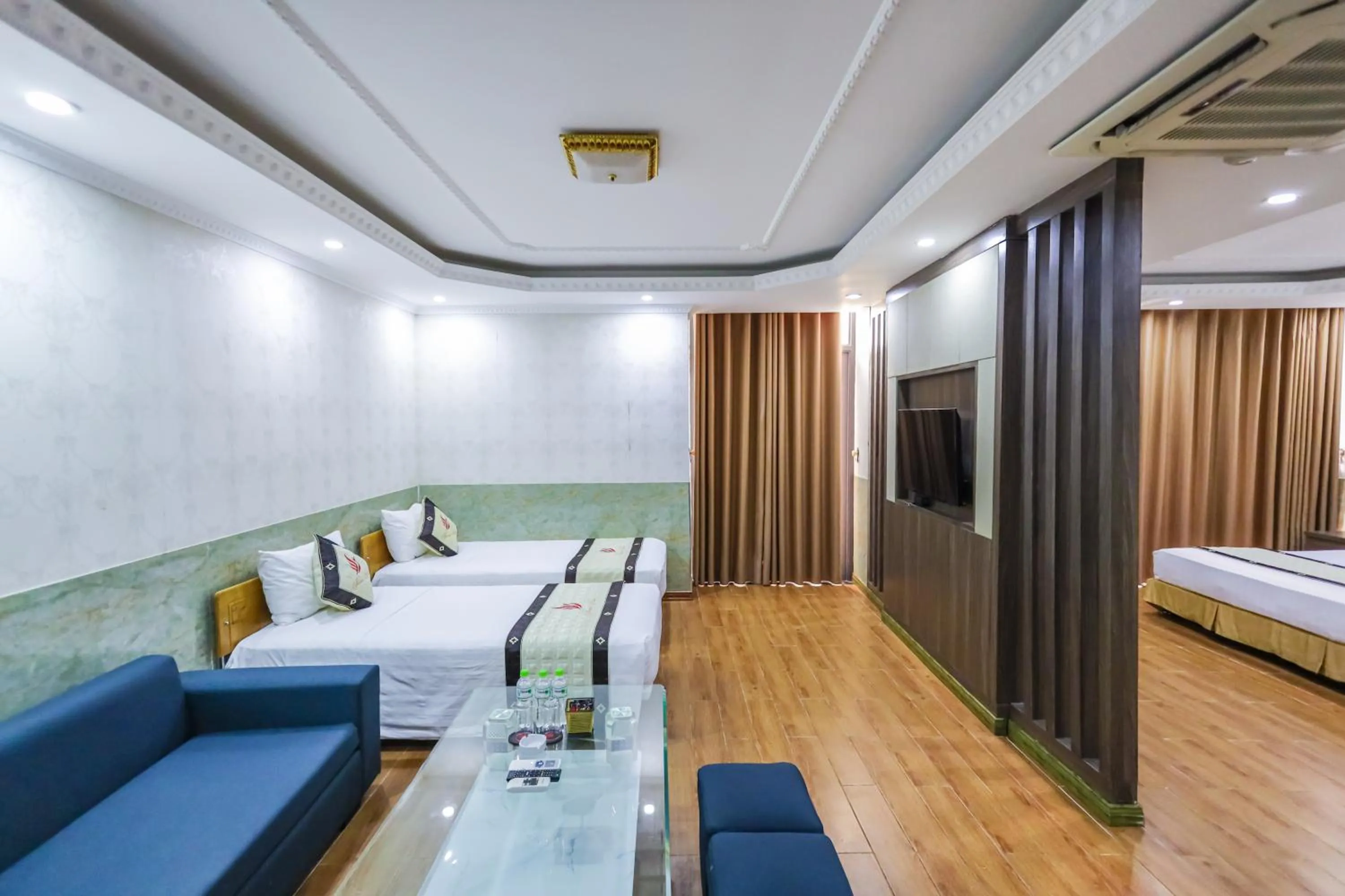 Bed in Phuong Hoang Hotel