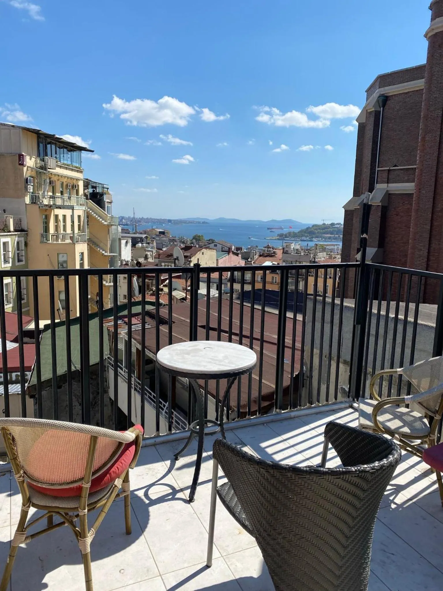 Balcony/Terrace in Taksim Yazıcı Residence