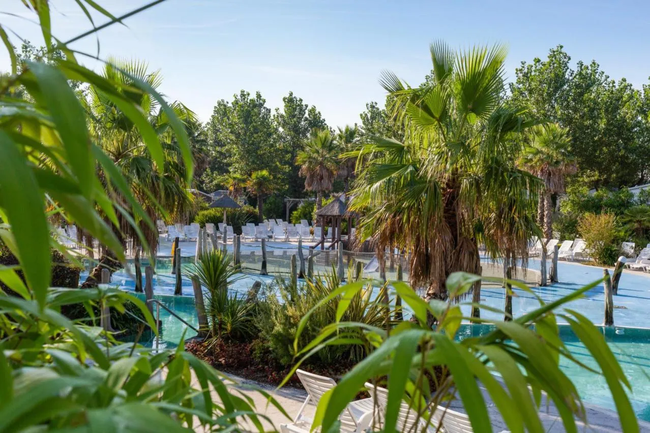 Property building in Residence Izarpean